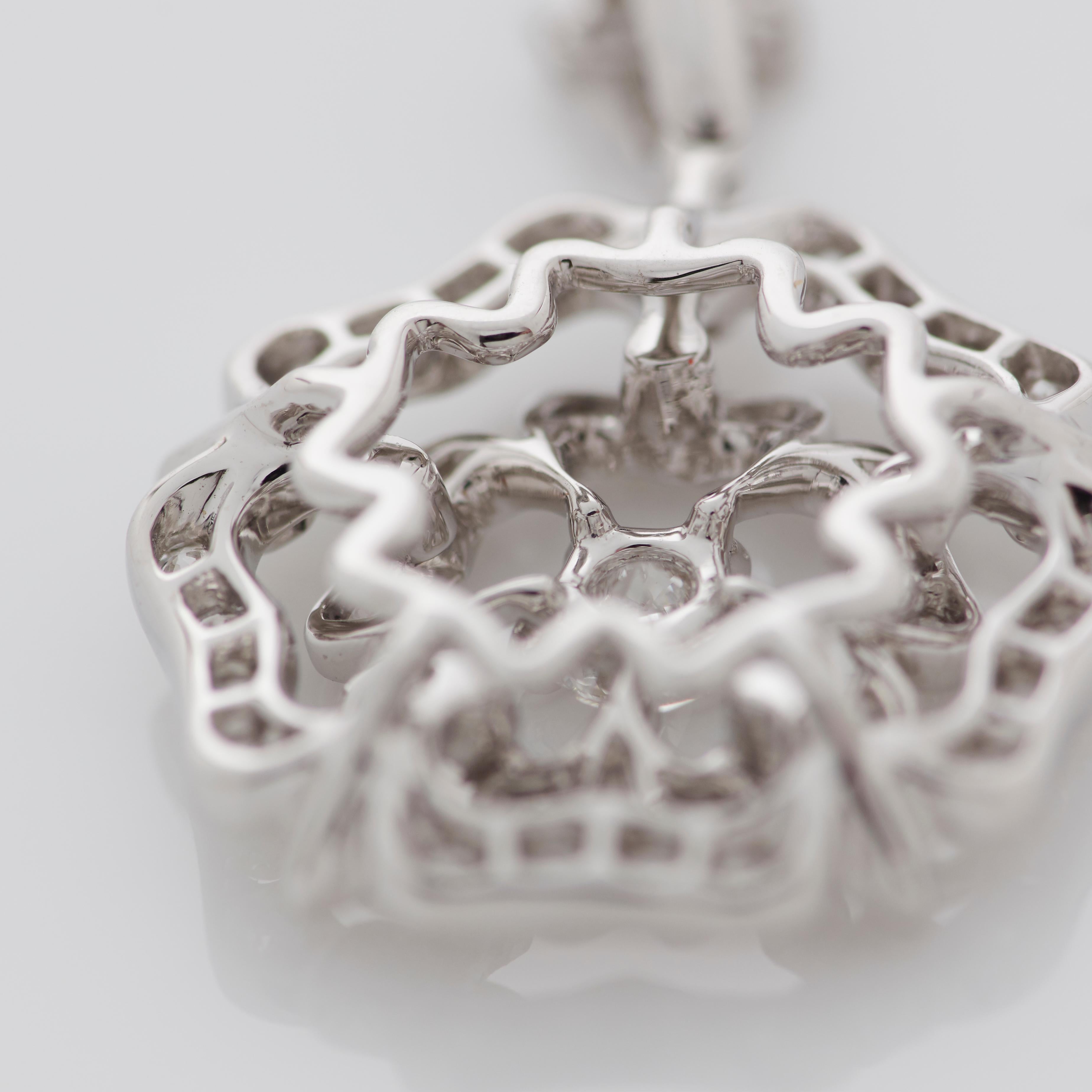 Round Cut Garrard 'Tudor Rose' 18 Karat White Gold Diamond Pendant For Sale