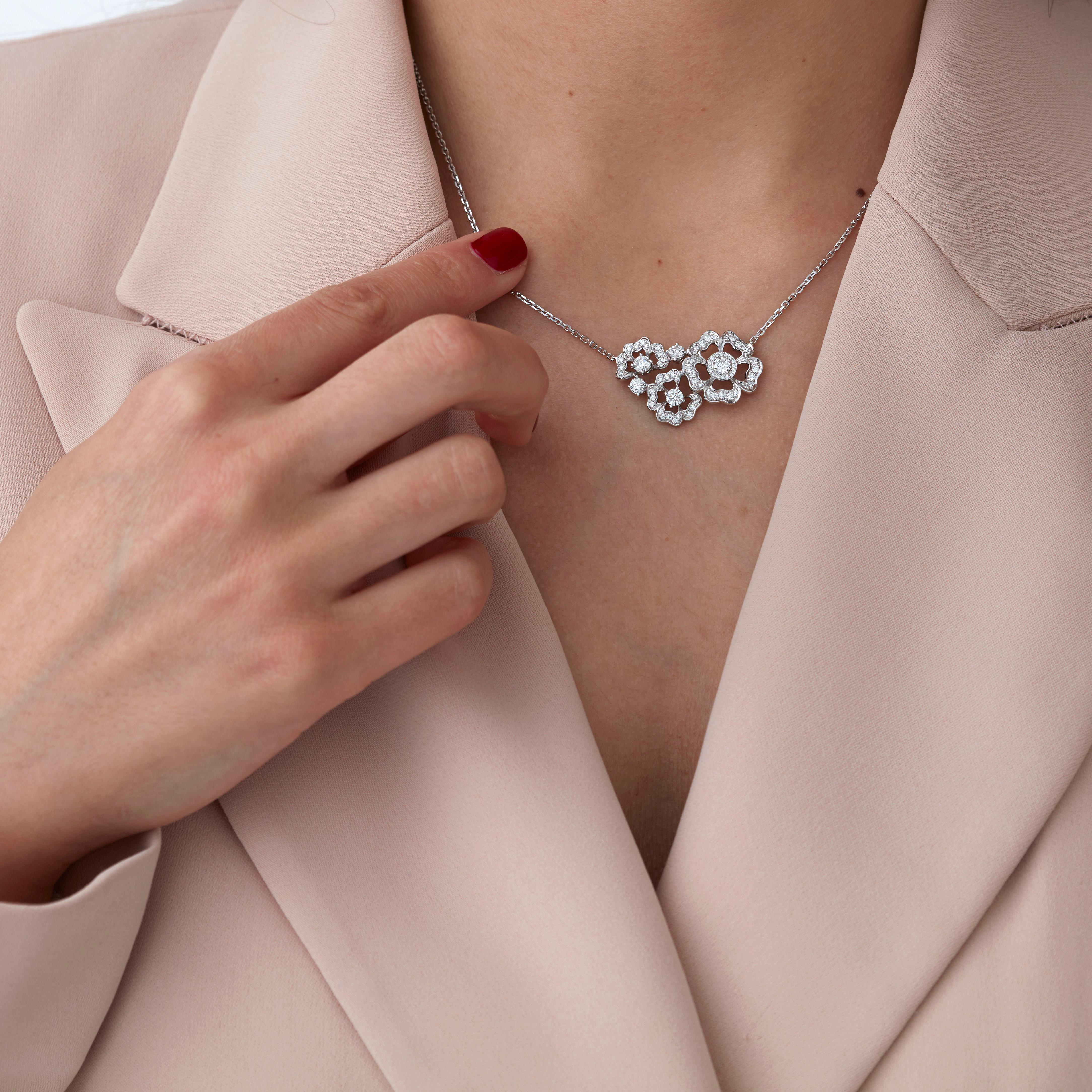 tudor rose necklace