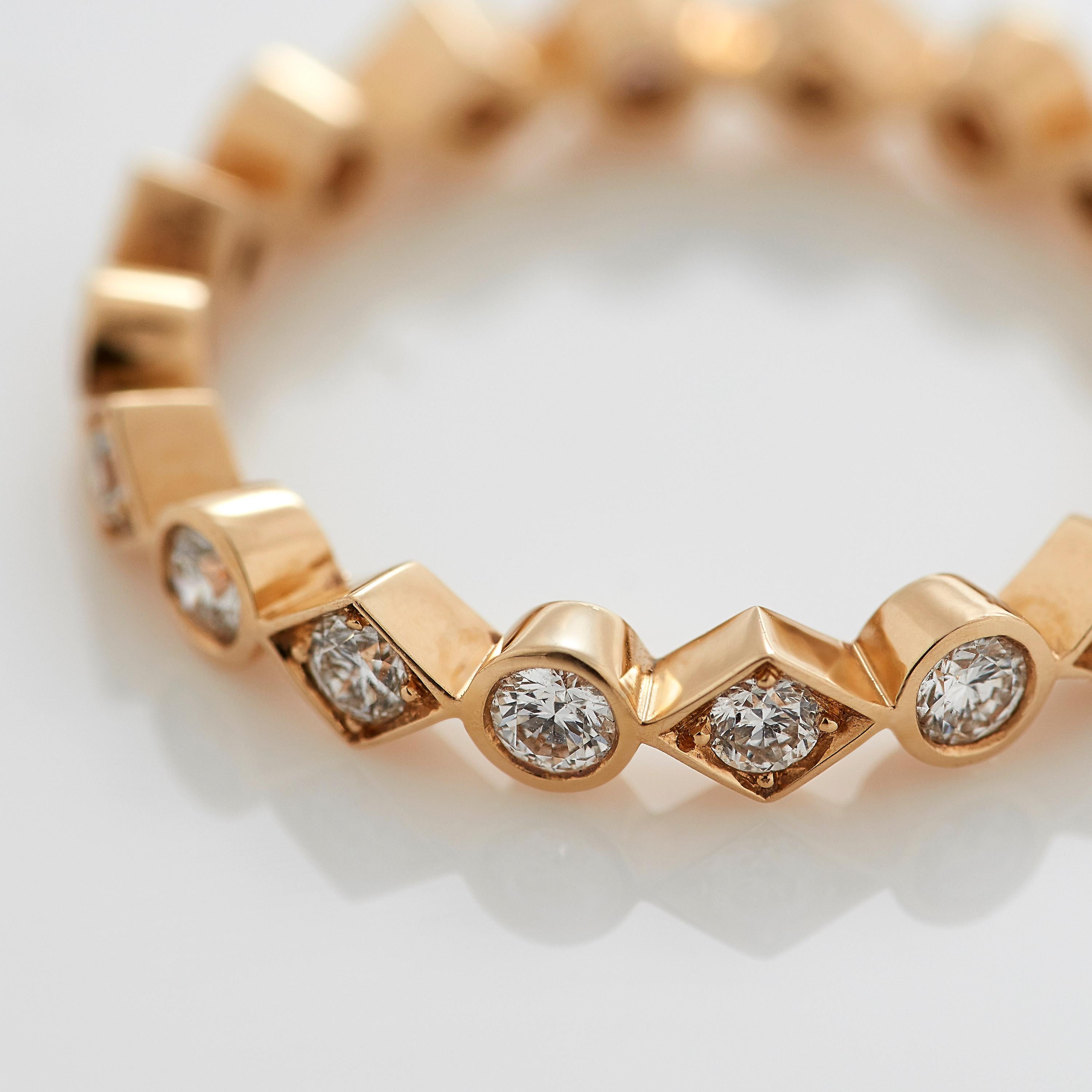 Women's or Men's Garrard 'Twentyfour' 18 Karat Yellow Gold and White Diamond Ring For Sale
