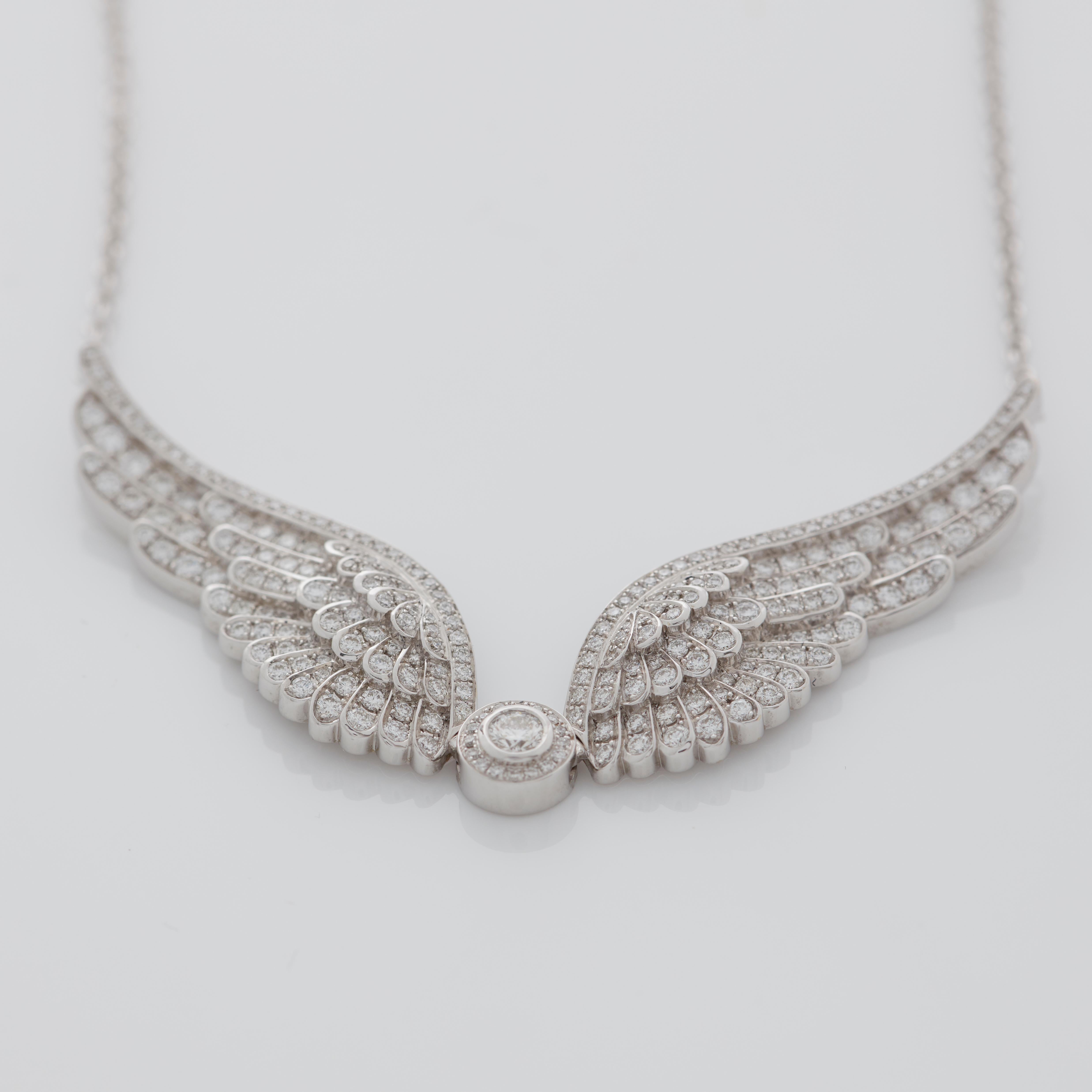 Women's Garrard 'Wings Classic' 1.85cts White Diamond Necklace For Sale