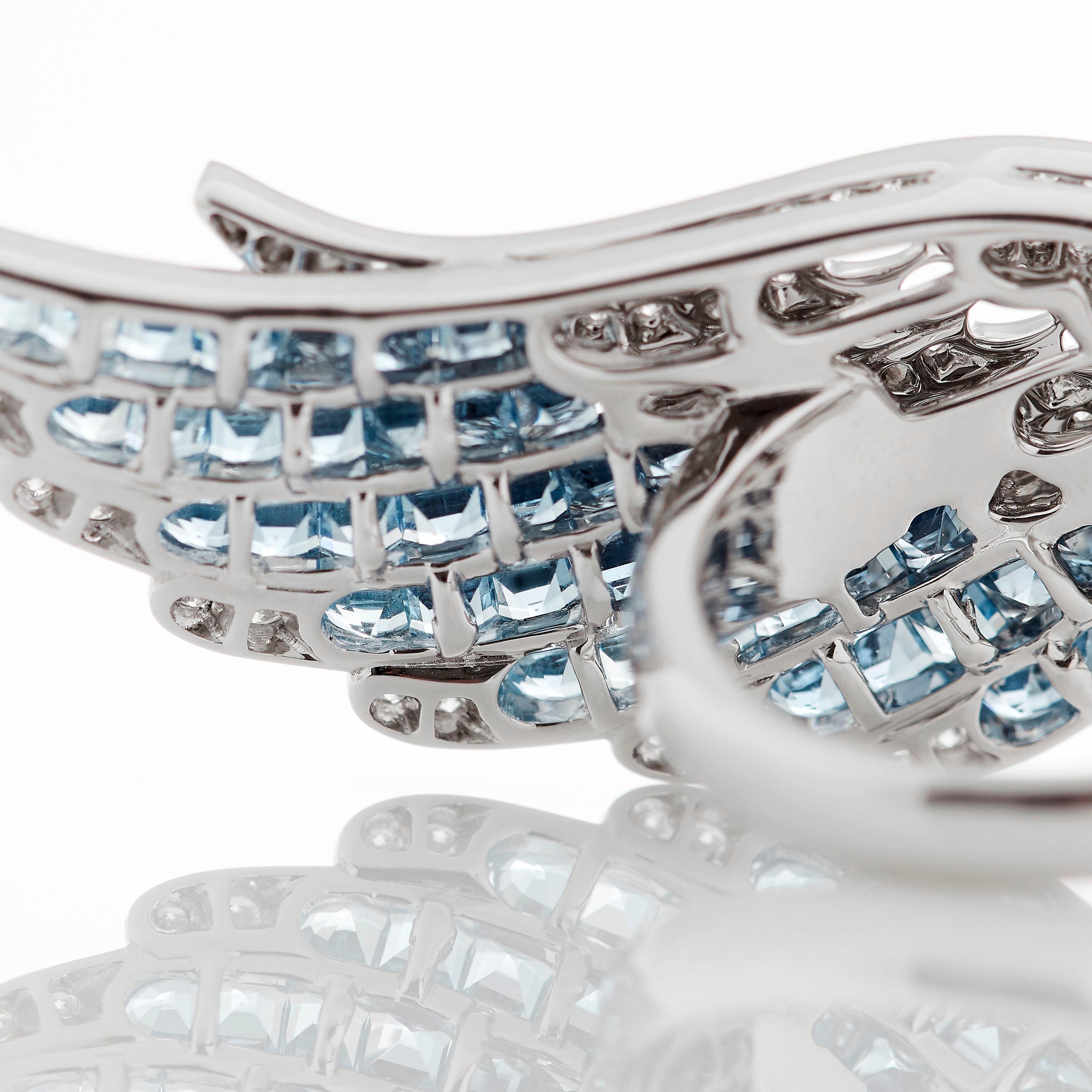 Garrard 'Wings Embrace' 18 Karat White Gold White Diamond Aquamarine Ring For Sale 5