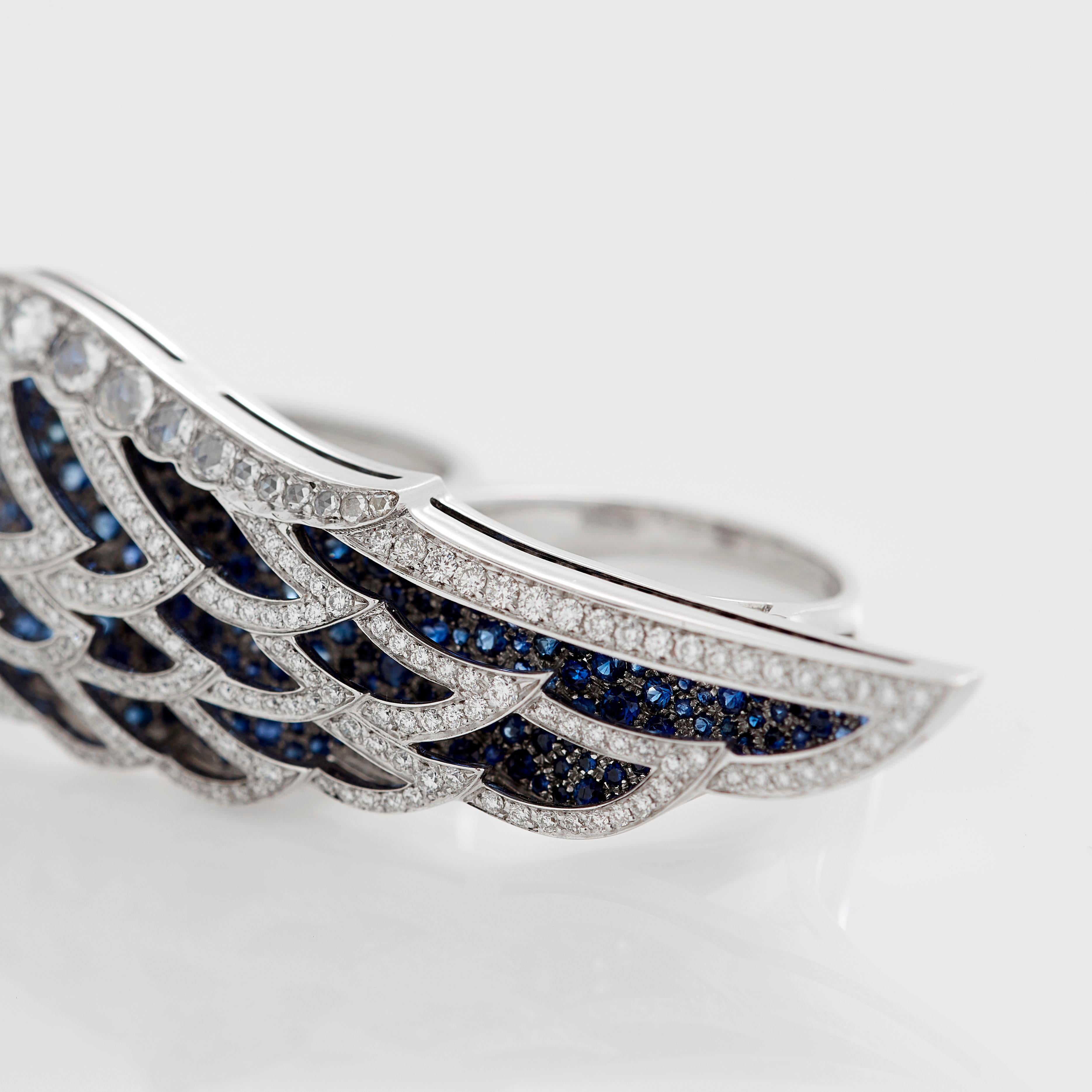Garrard 'Wings Lace' 18 Karat White Gold White Diamond and Sapphire Double Ring For Sale 2