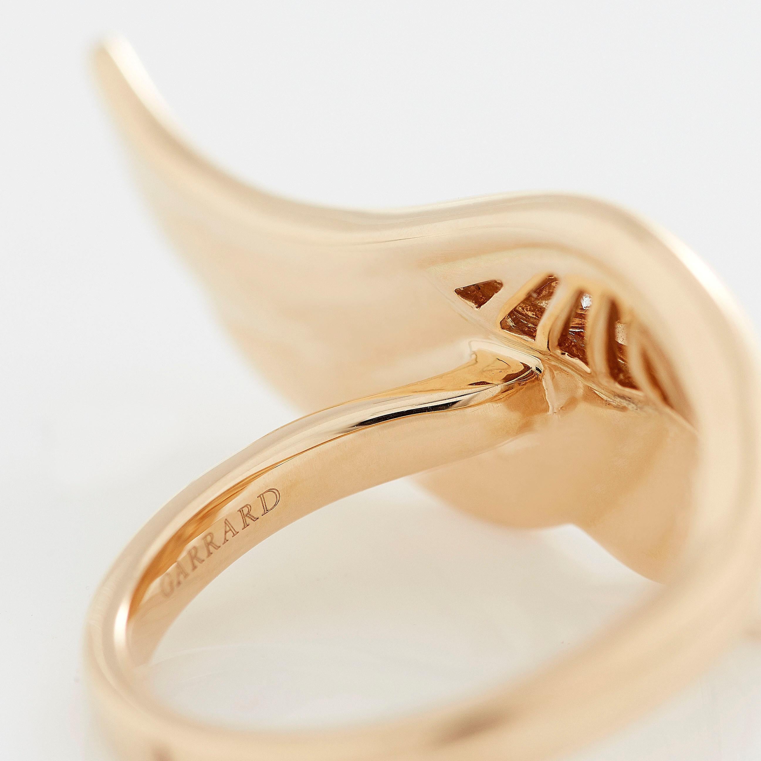 Garrard 'Wings Reflection' 18 Karat Yellow Gold White Diamond and Enamel Ring In New Condition For Sale In London, London