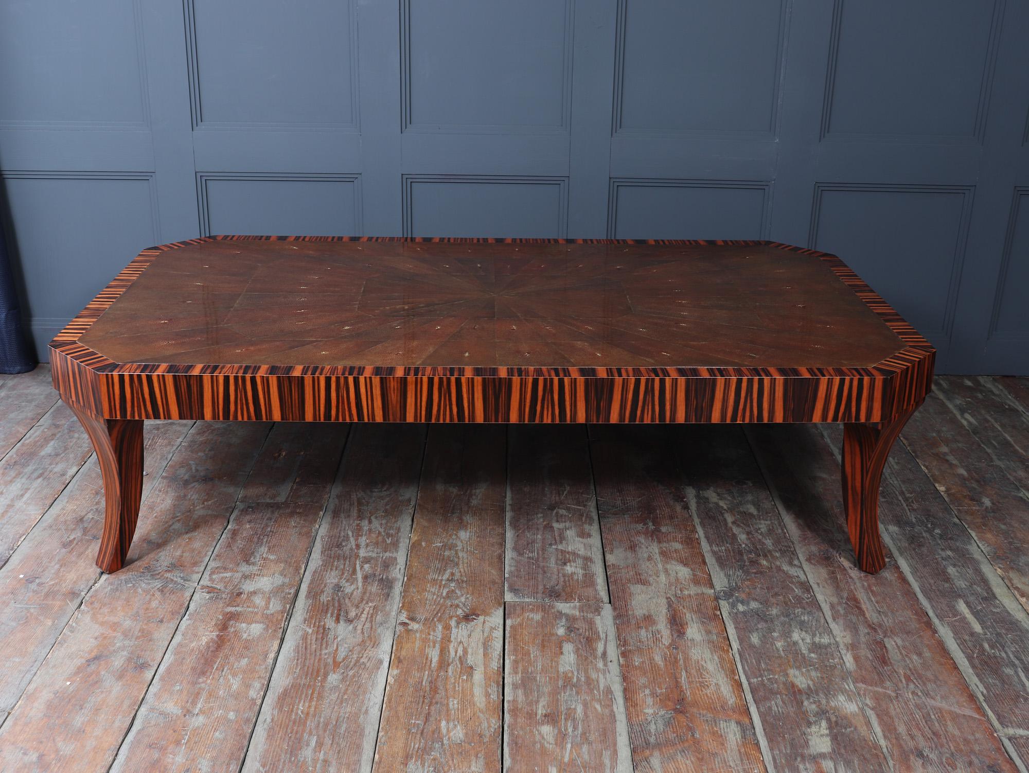 Fin du 20e siècle Table basse Garrison Rousseau en macassar et galuchat en vente