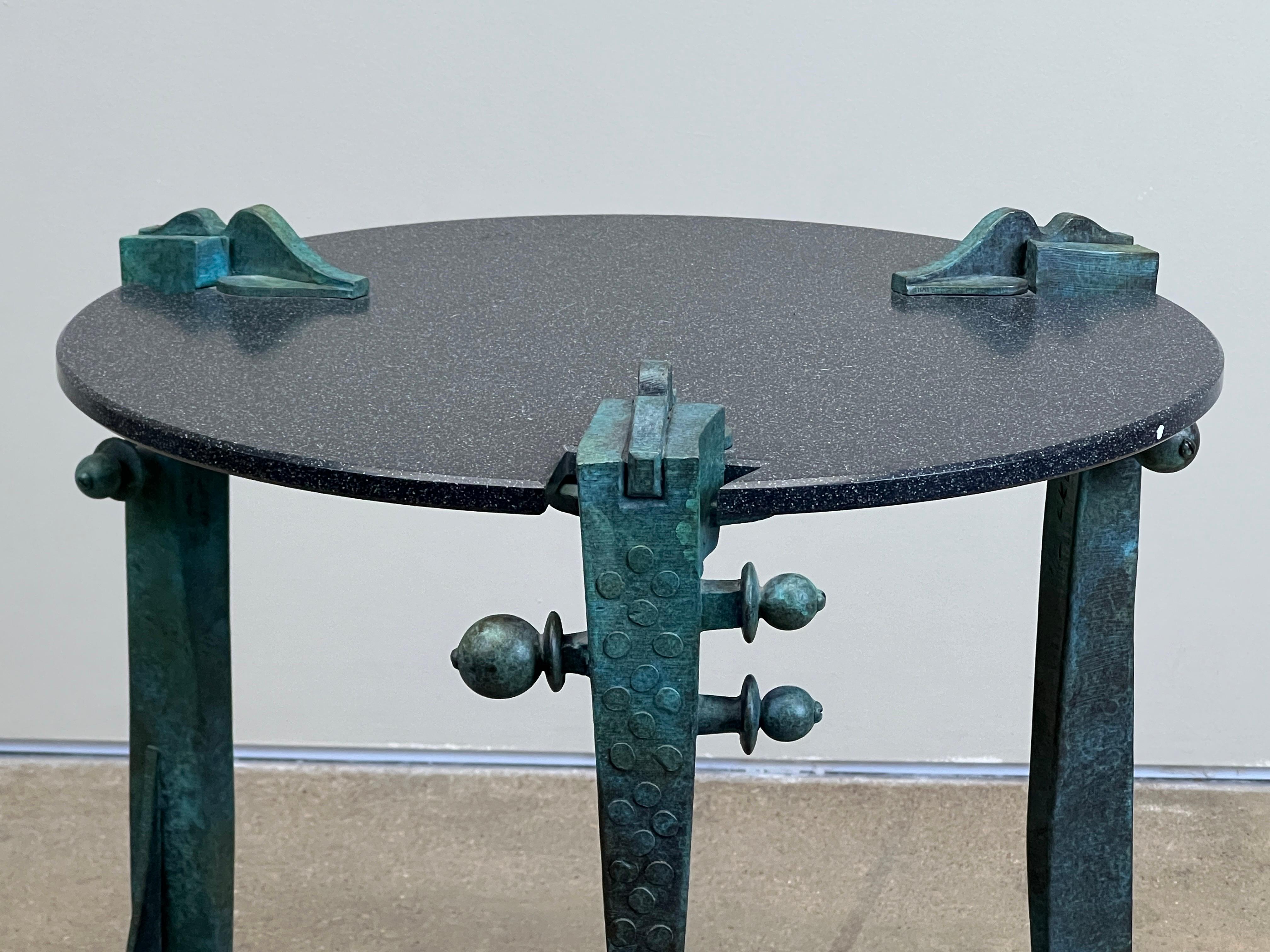 Beistelltisch aus Bronze mit Garry Knox Bennett im Angebot 9