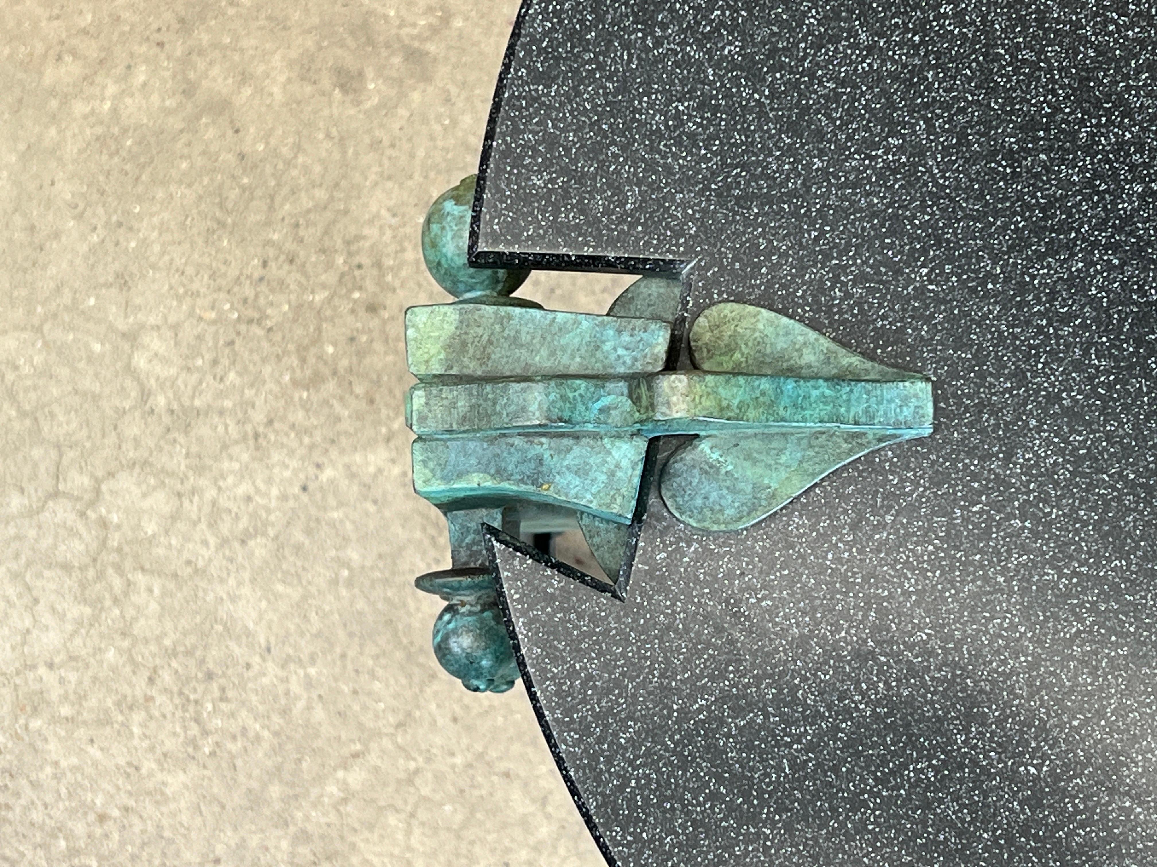 Beistelltisch aus Bronze mit Garry Knox Bennett im Angebot 1