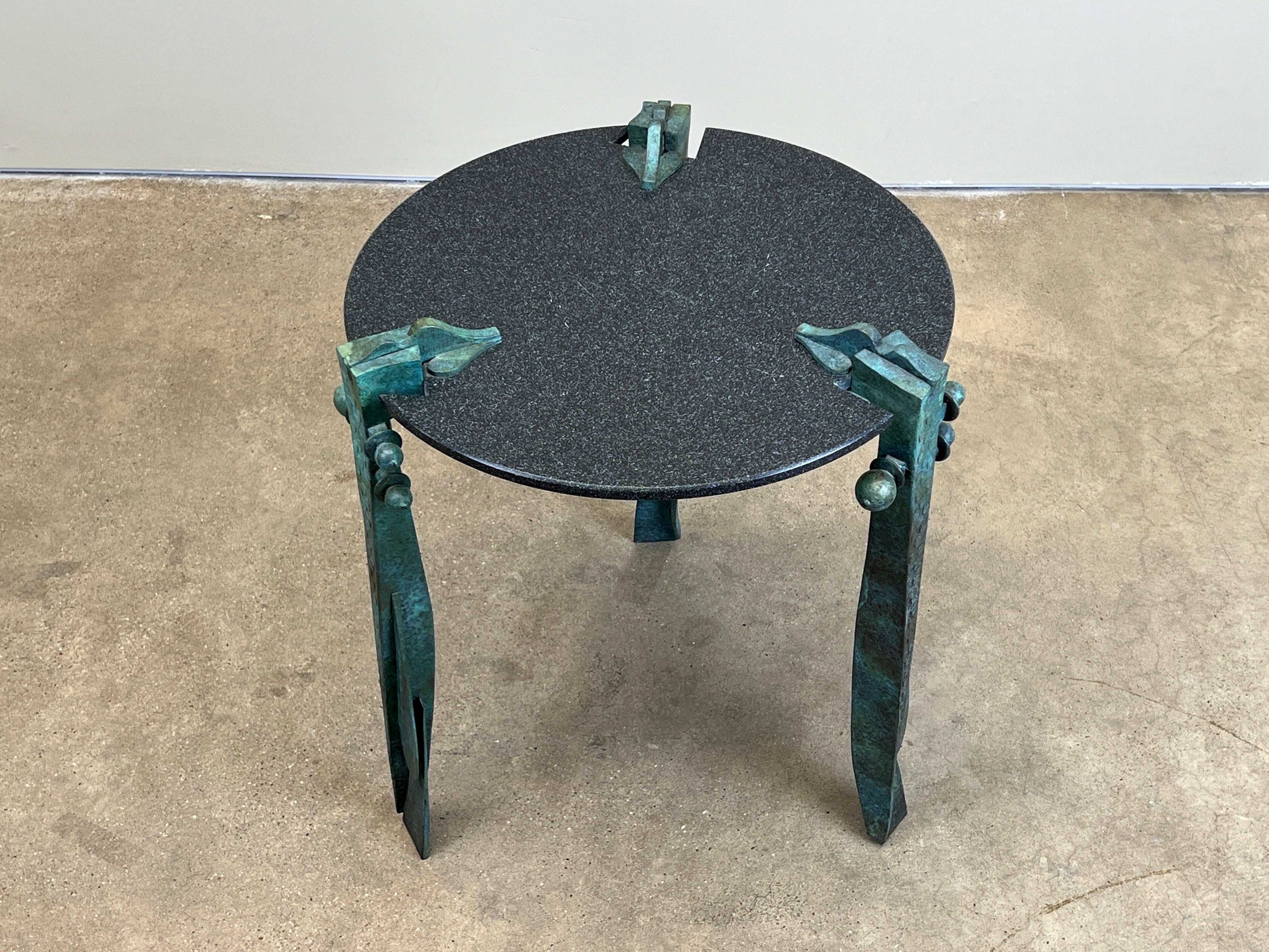 Beistelltisch aus Bronze mit Garry Knox Bennett im Angebot 3