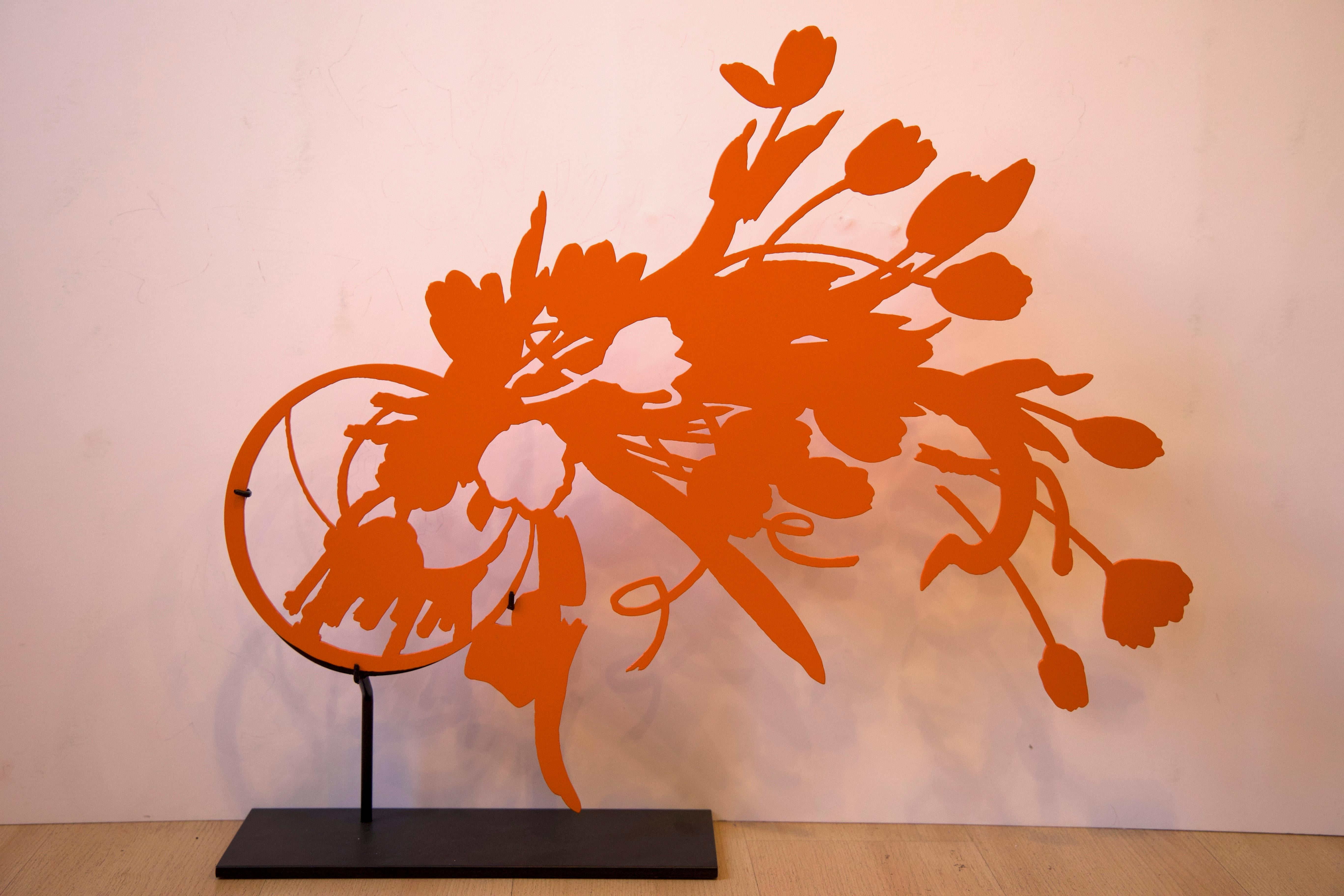 Gary Bukovnik Abstract Sculpture – Tropfenförmige Tulpen mit Stift, ed. 1/3