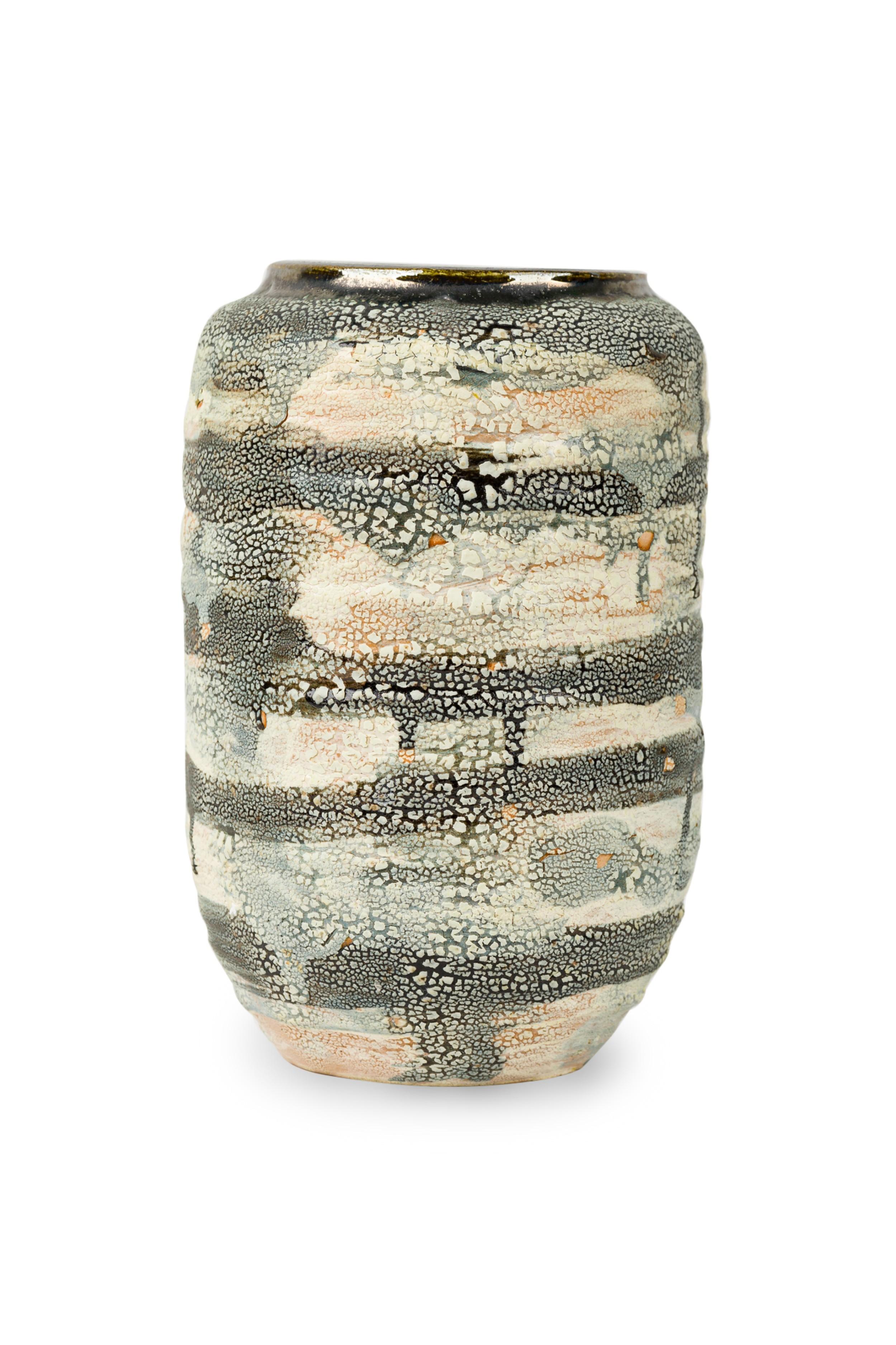 Moderno Gary Dipasquale Vaso a goccia alto nero, grigio e bianco con interno nero in vendita