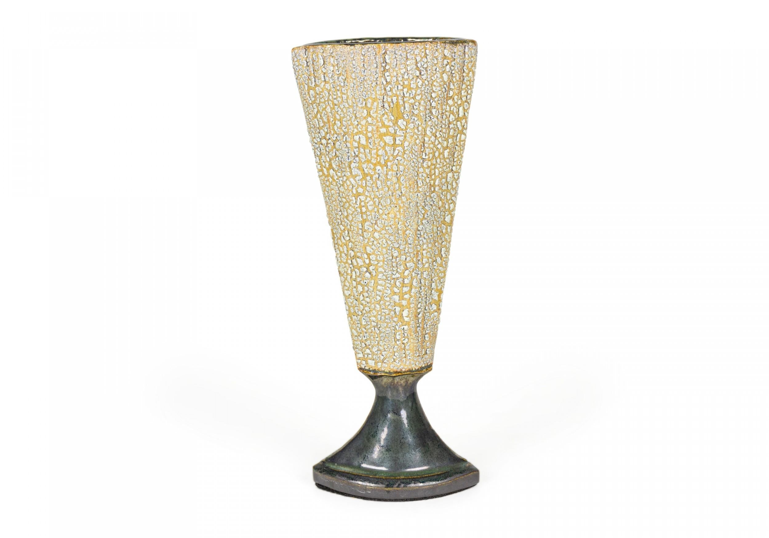American Gary DiPasquale Ceramic Tall Thin Envelope Form Bark Texture Table Lamp For Sale