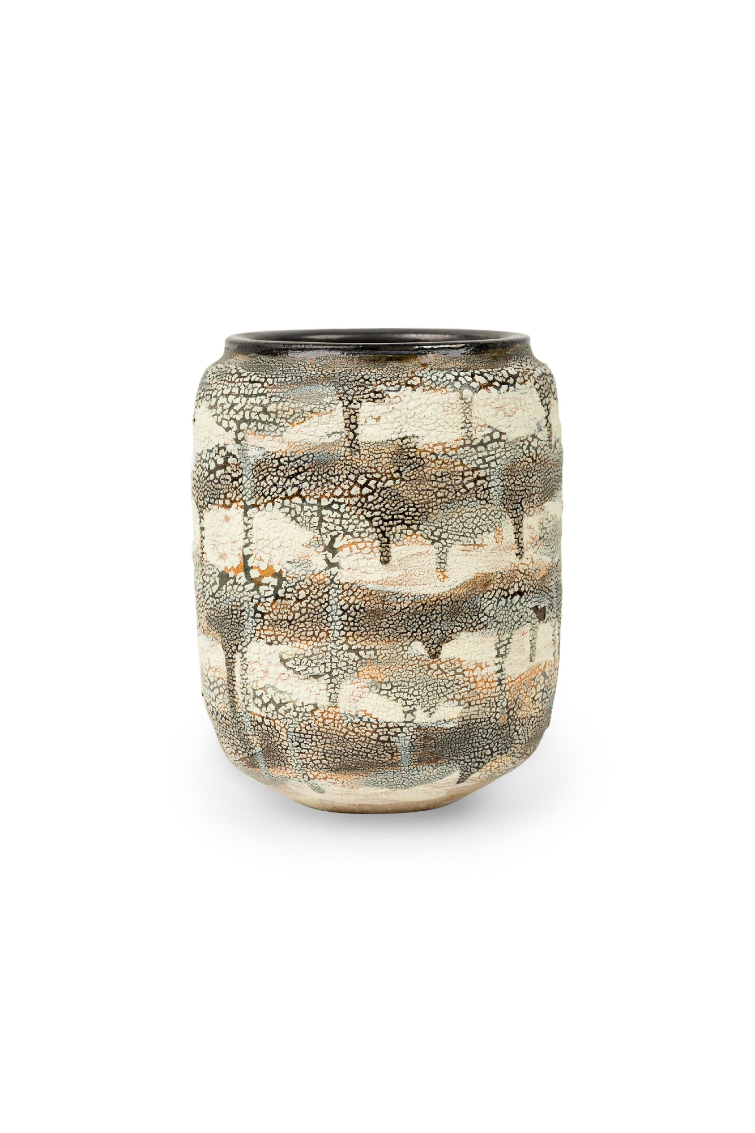 Moderno Gary Dipasquale Vaso contemporaneo nero, grigio e bianco con motivo a goccia in vendita