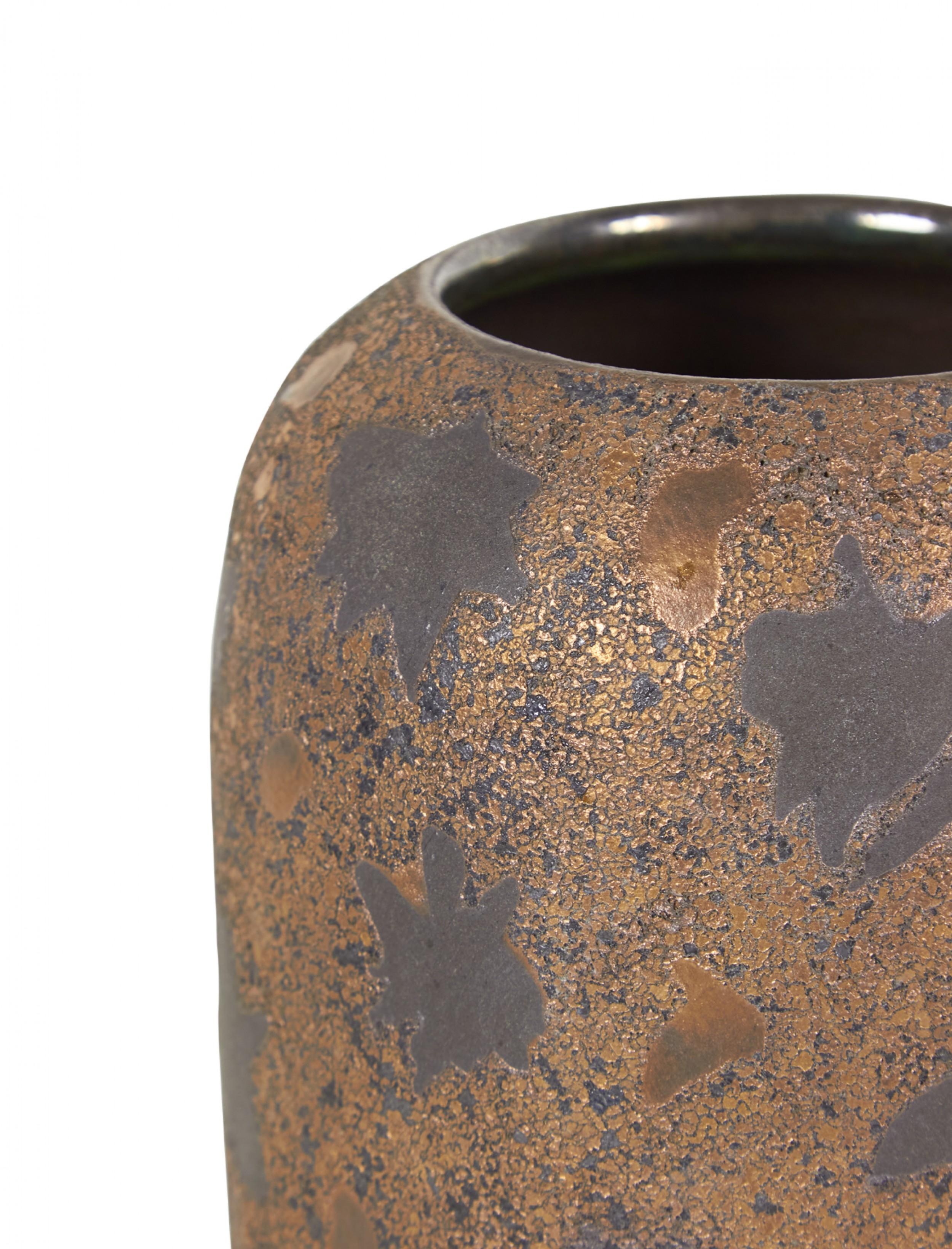 Gary DiPasquale Contemporary Bronze Texture and Black Starburst Patterned Vase For Sale 5