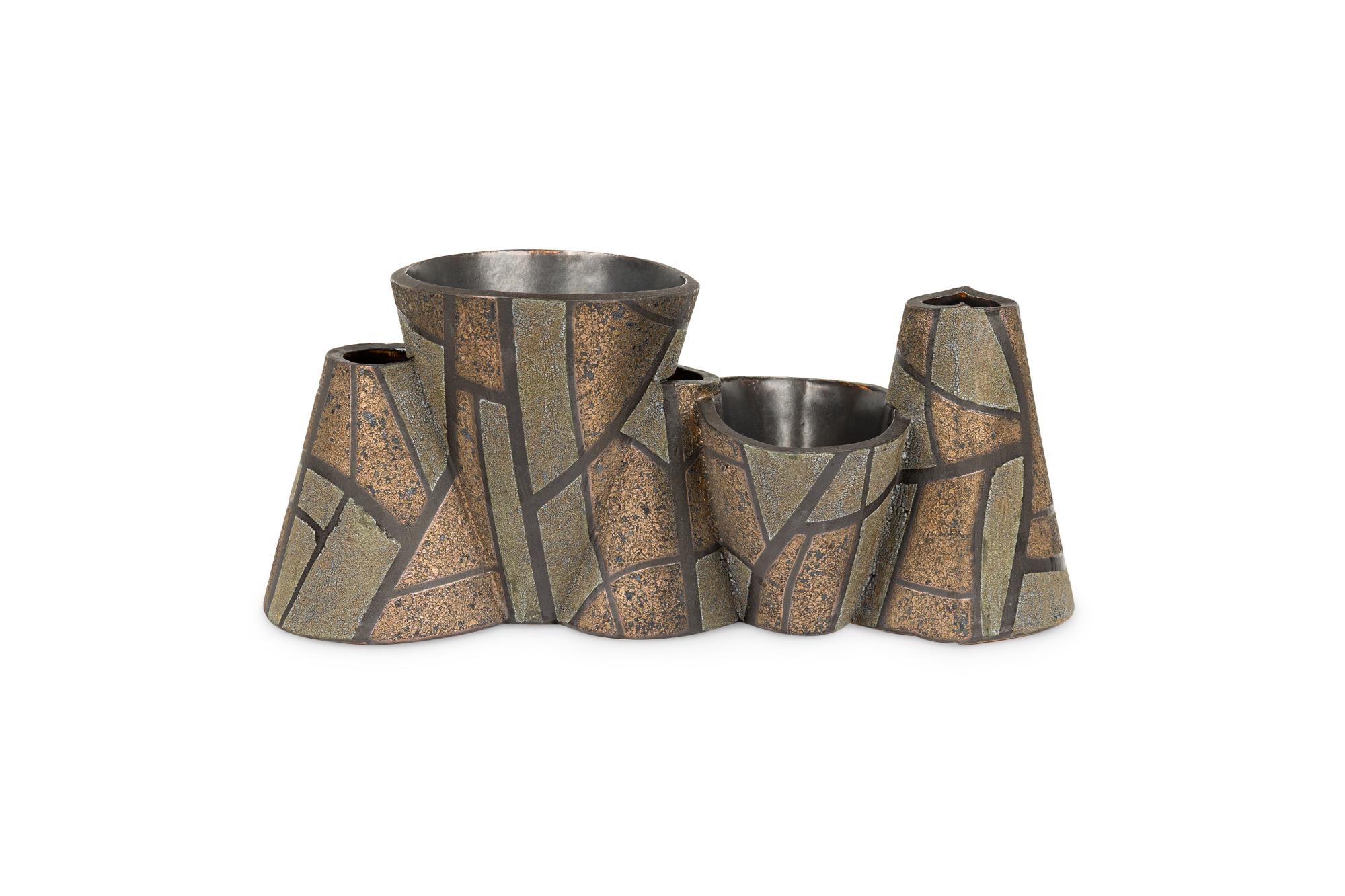 Moderno Gary Dipasquale Vaso allungato multi-asimmetrico in nero, grigio geometrico in vendita
