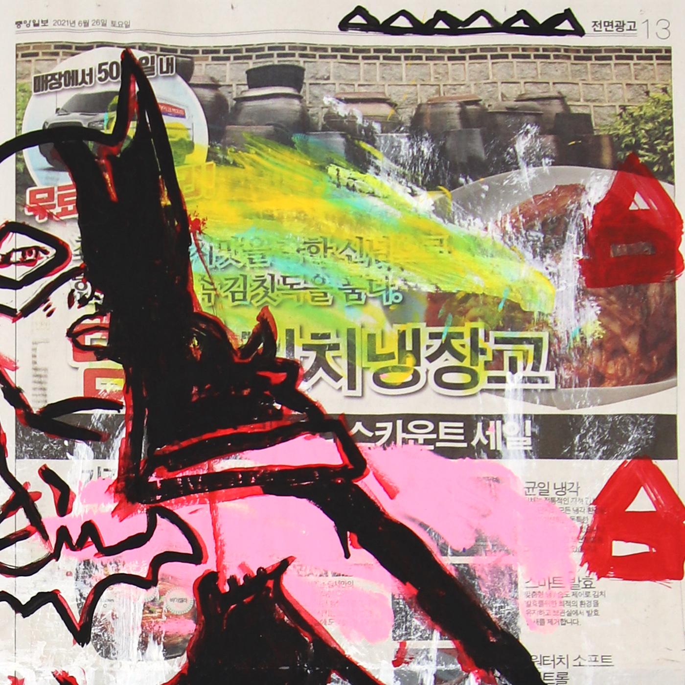 No temas, Batwoman está aquí - Obra de Arte Pop Retro Original en Periódico - Figurative Painting Beige de Gary John