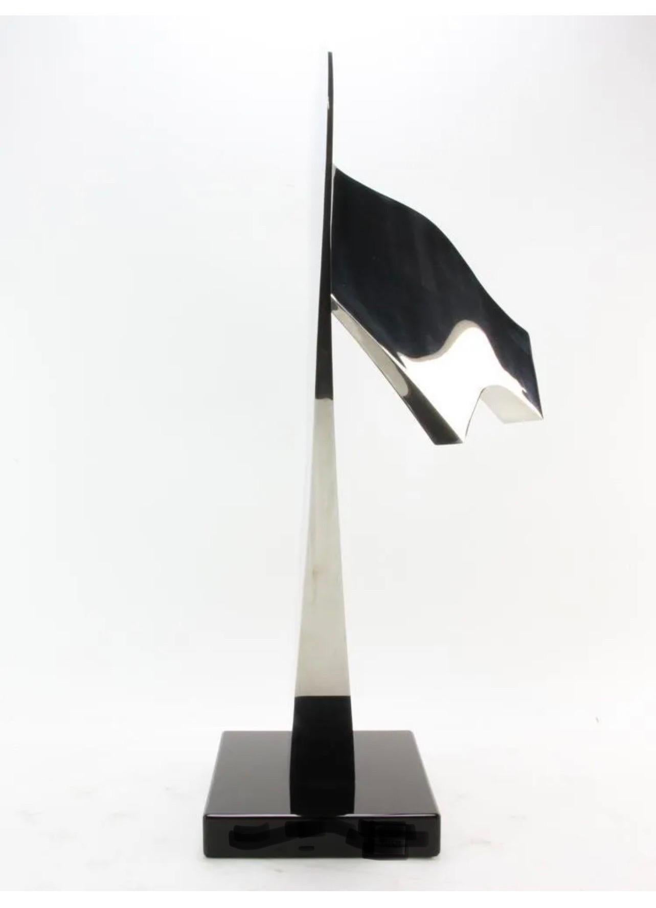 Sculpture moderniste abstraite réfléchissante en acier inoxydable soudé de Gary Kahle en vente 2