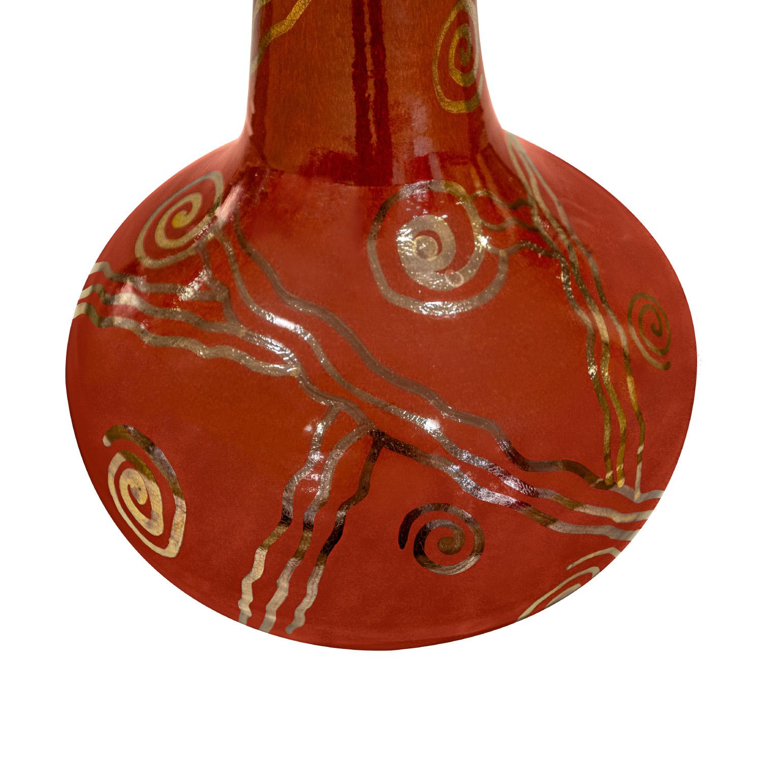 Gary McCloy Large Hand-Thrown Ceramic Vase 1970s (Signed) In Excellent Condition For Sale In New York, NY