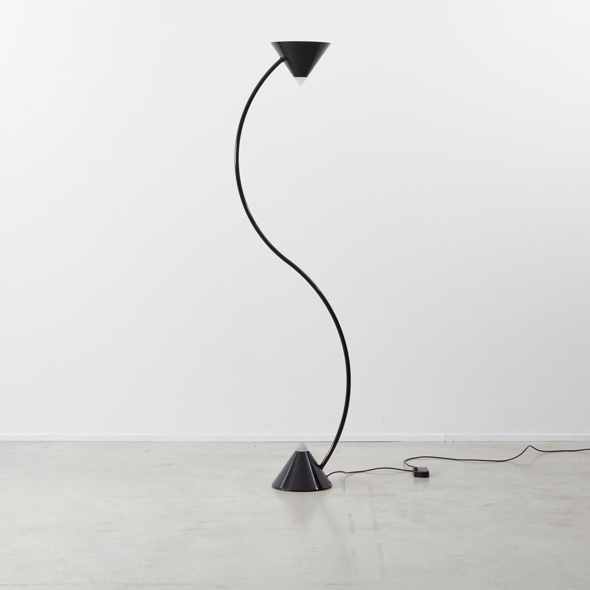 Post-Modern Gary Morga black Yang lamp Ventri