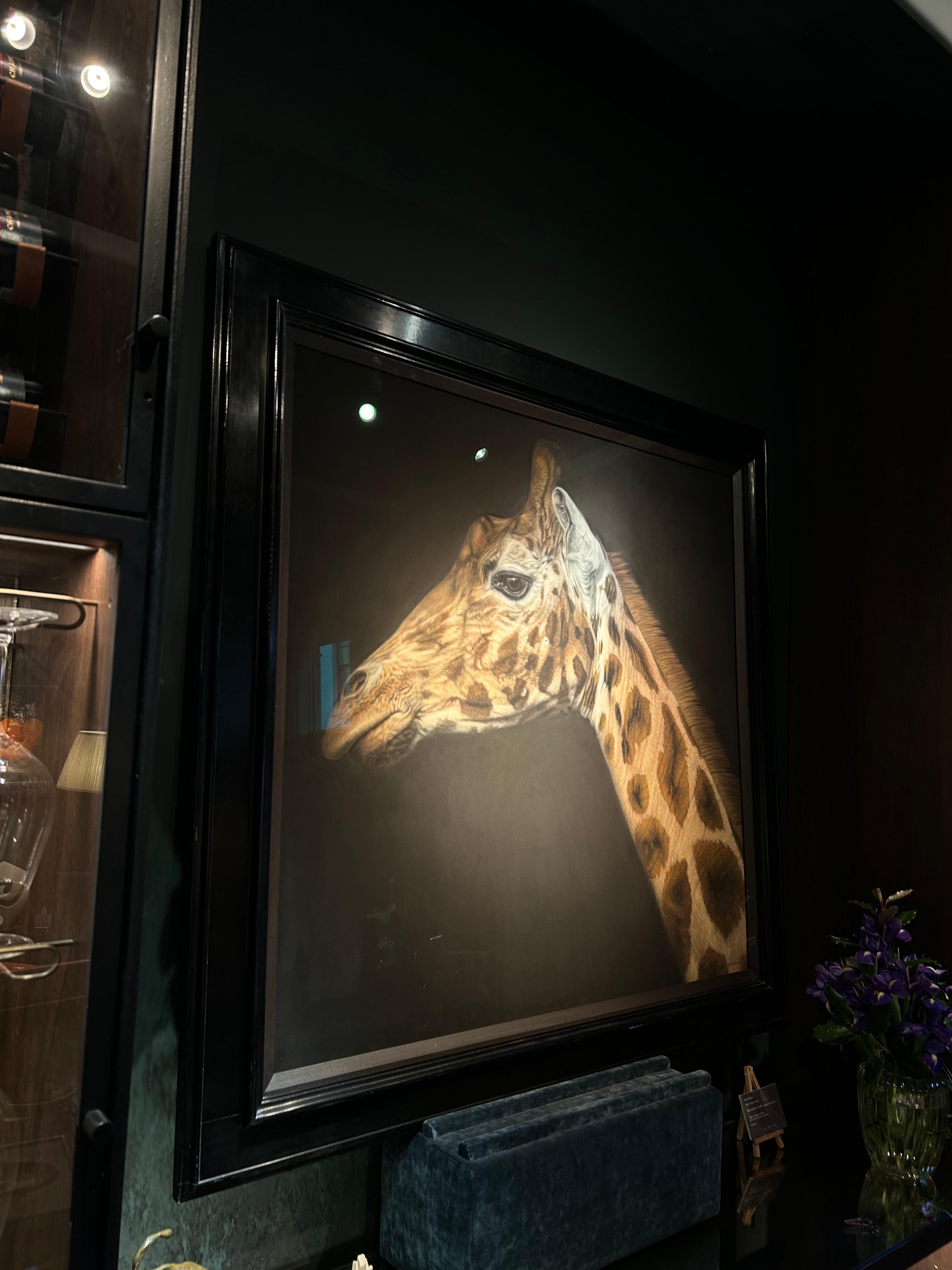 Giraffa di Rothschild, Grande come la vita III, ritratto realista di una giraffa 3