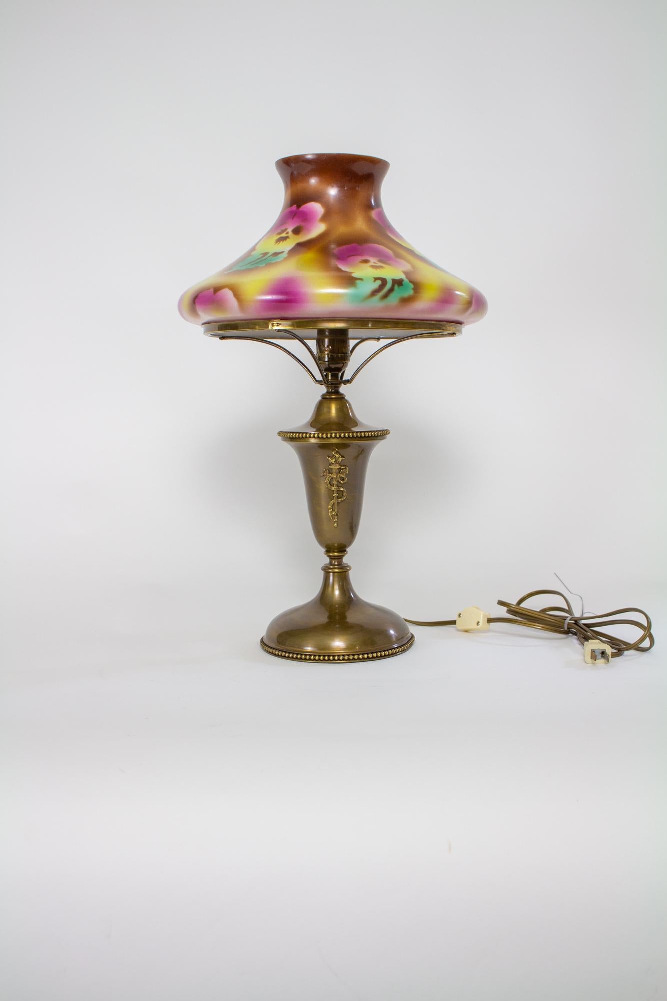 Gas Table Lamp with Pansy Glass Shade In Excellent Condition For Sale In Canton, MA