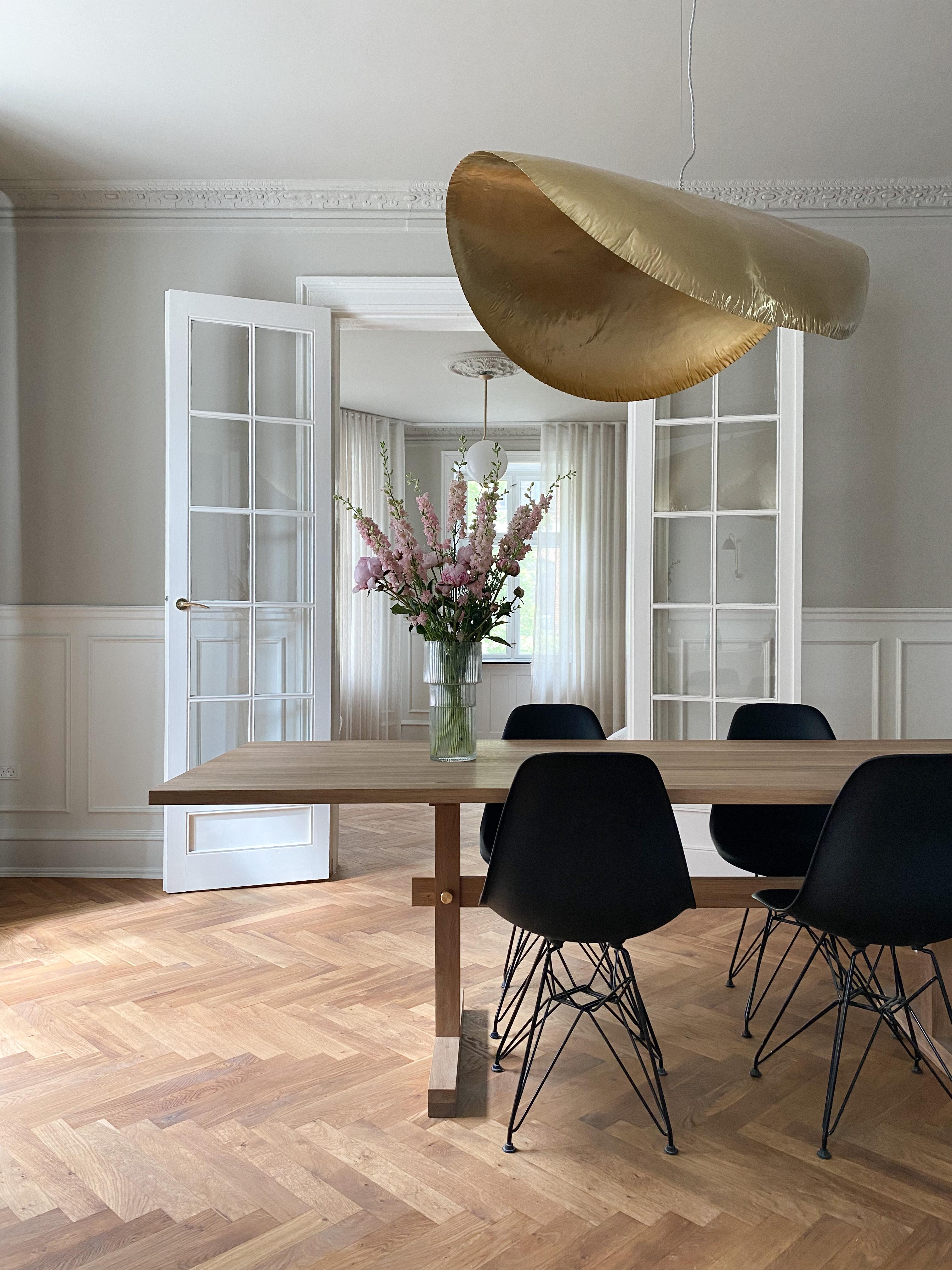 Gaspard Light Oak and Brass Dining Table 240 by Eberhart Furniture en vente 13