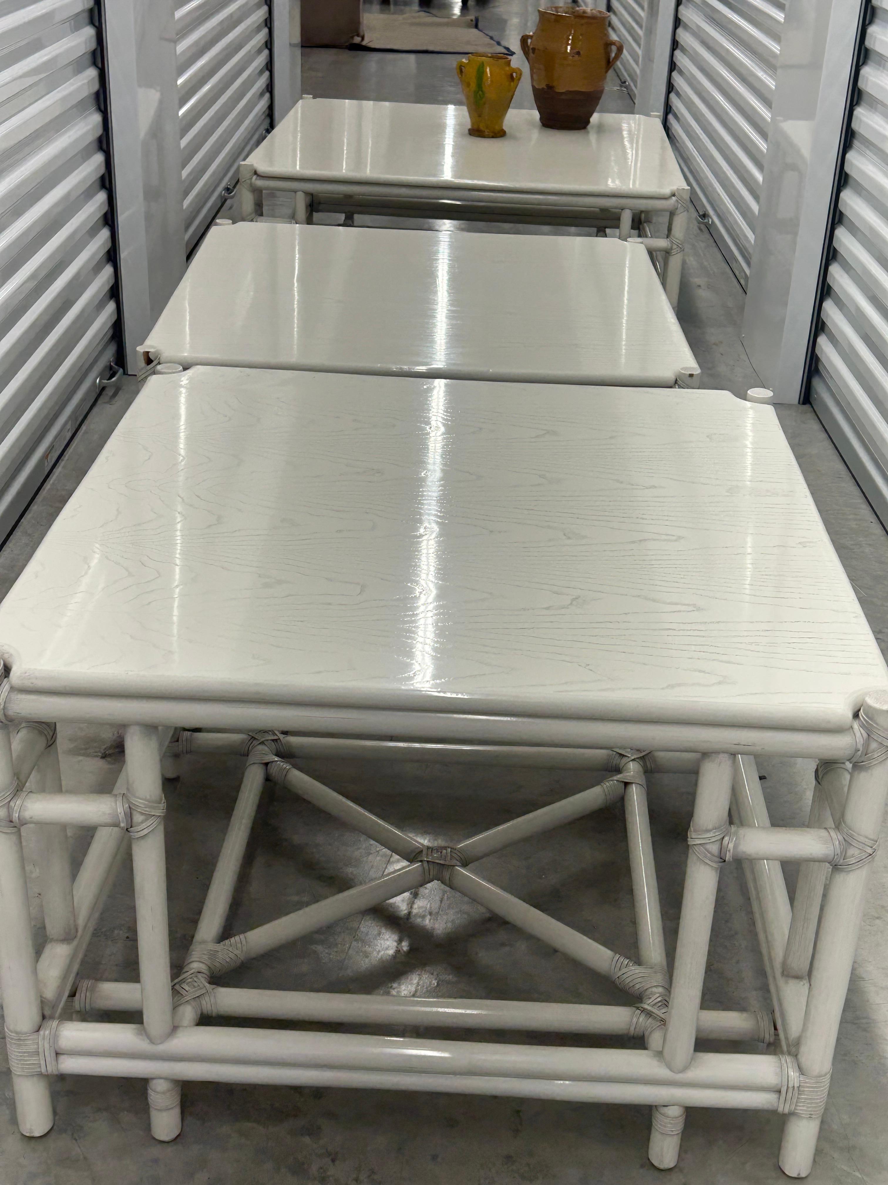 Gasparucci Italo signed white lacquer coffee table. Two others available. For Sale 10