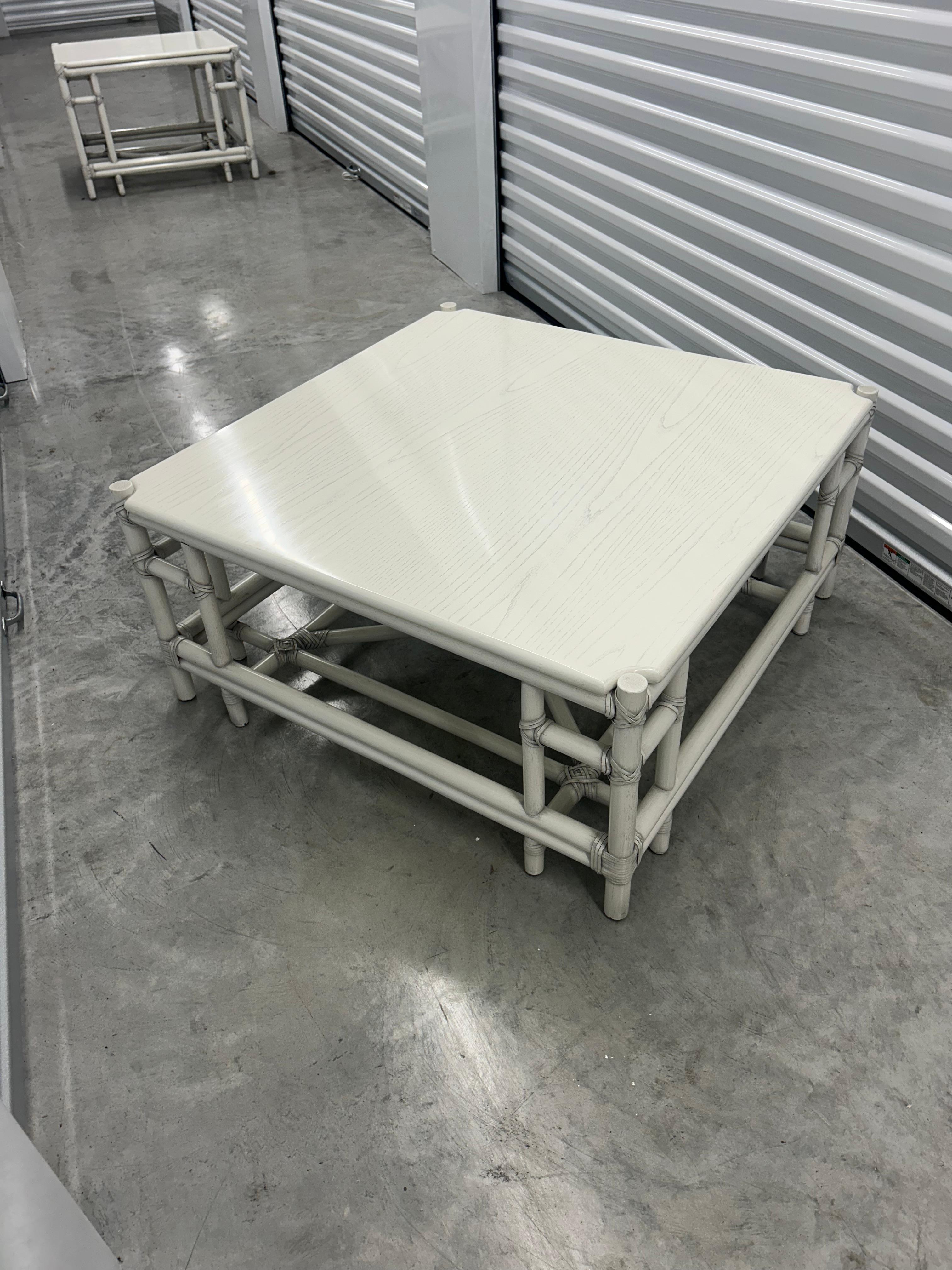 Gasparucci Italo signed white lacquer coffee table. Two others available. In Good Condition For Sale In West Palm Beach, FL
