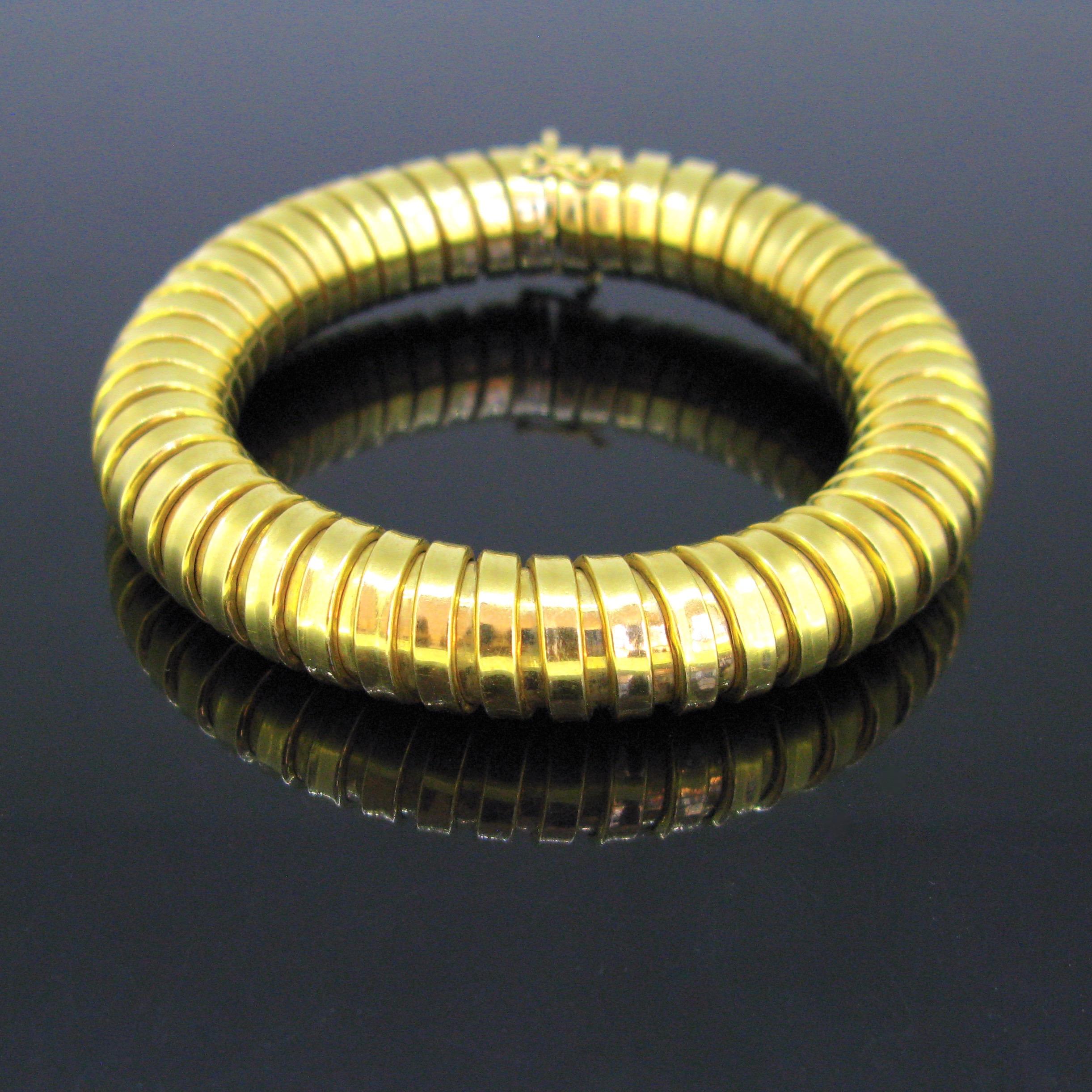 Gaspipe Tubogas Flexible Yellow Gold Bracelet In Good Condition In London, GB