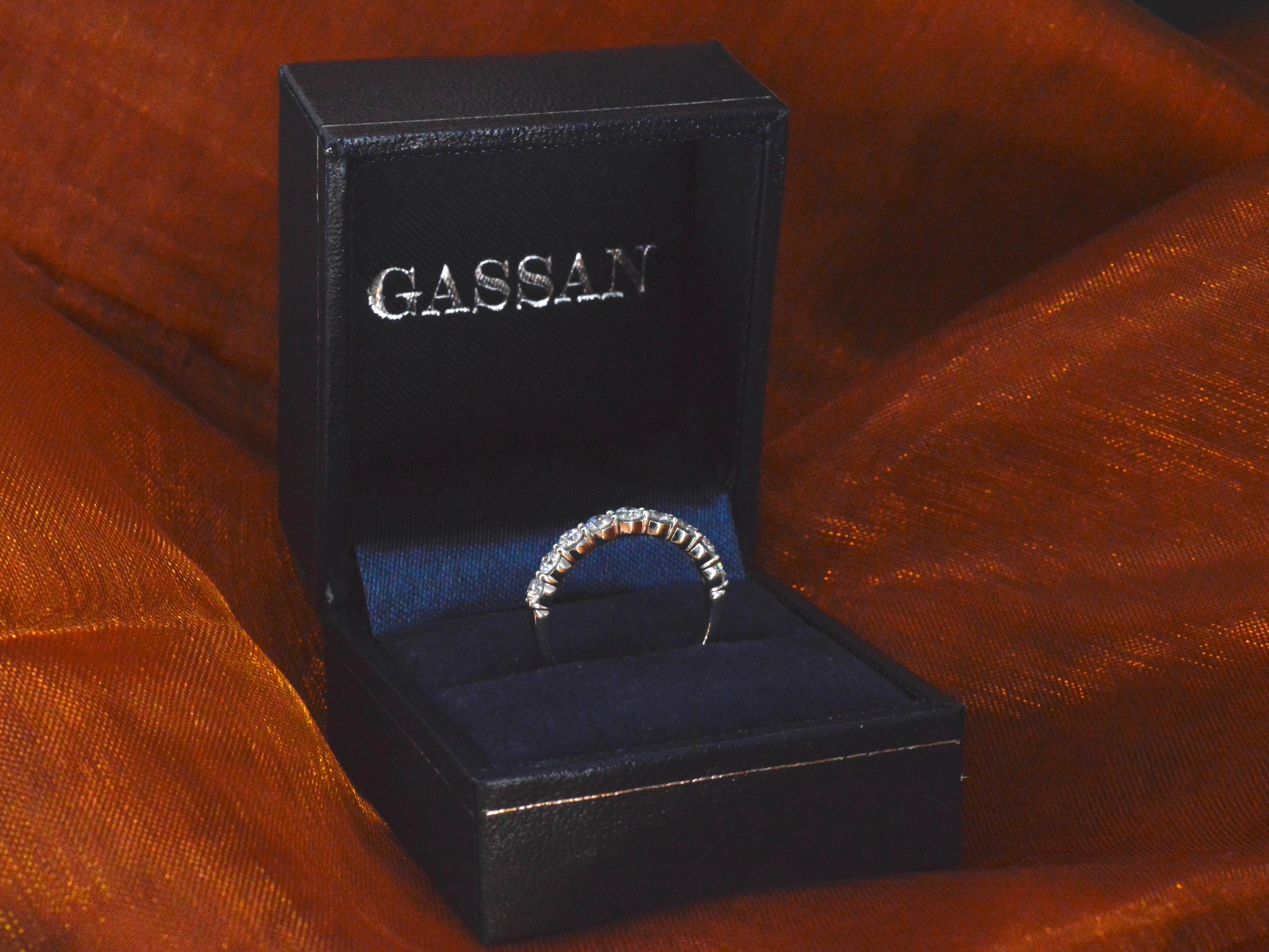 Women's Gassan - White golden alliance ring with 0.75 carat brilliant cut diamonds For Sale