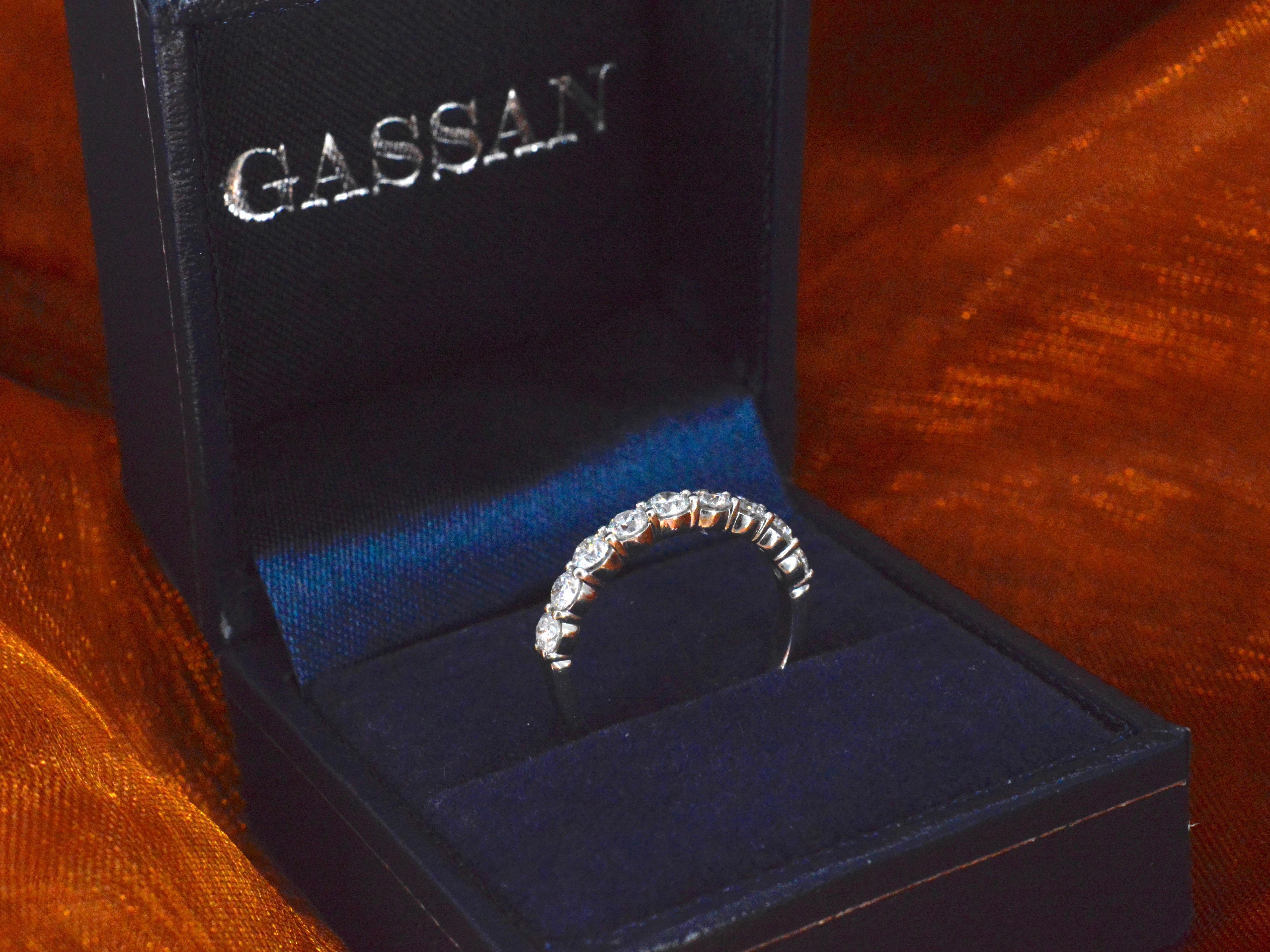 Gassan - White golden alliance ring with 0.75 carat brilliant cut diamonds For Sale 2