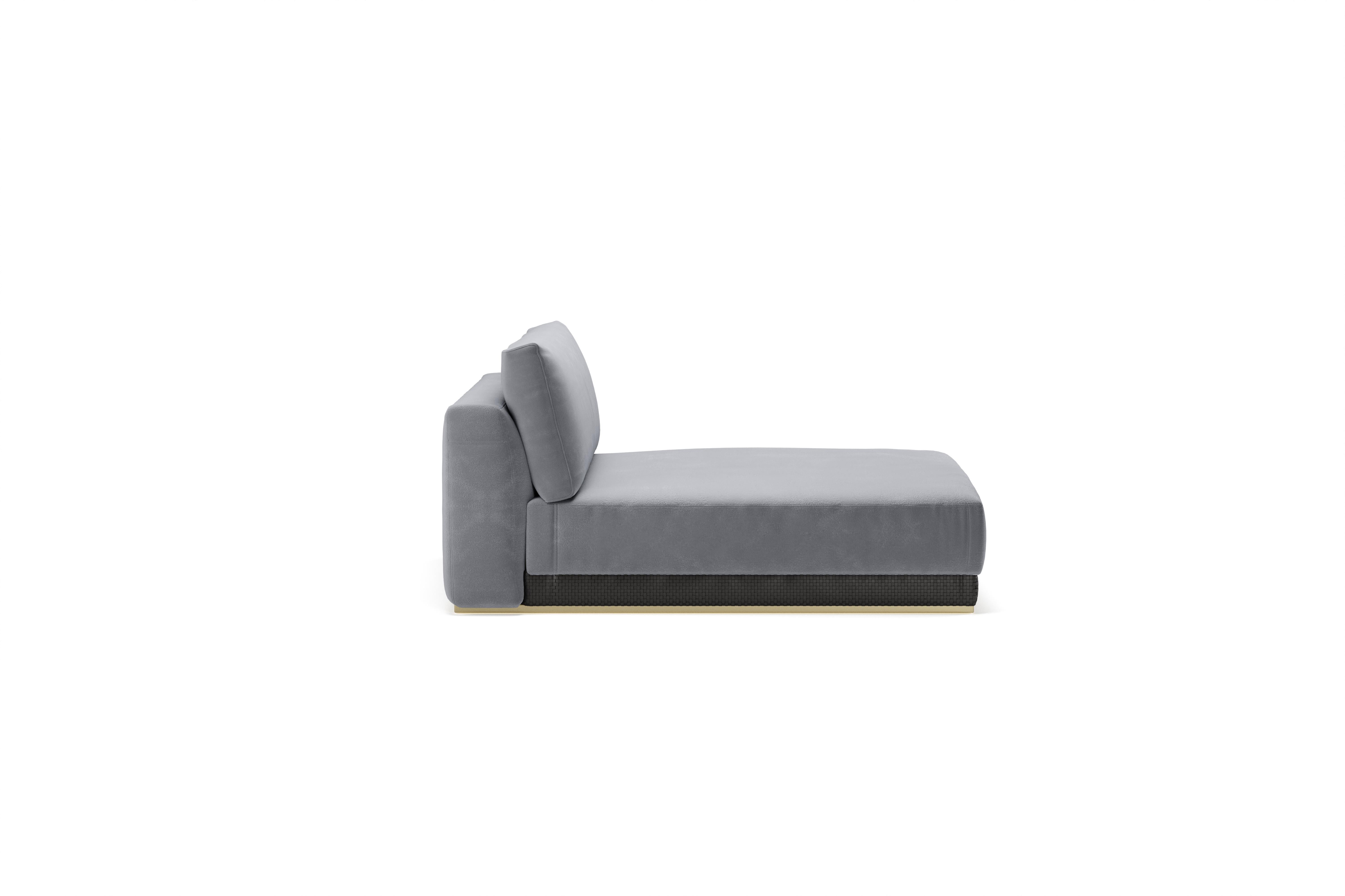 Gaston daybed is an wooden padded, multy-density rubber element of the modular sofa. Its seat is made in wood with interwoven belt. This element comes in a wide range of velvets, leather and nabuk coverings. The basement has beautiful metal