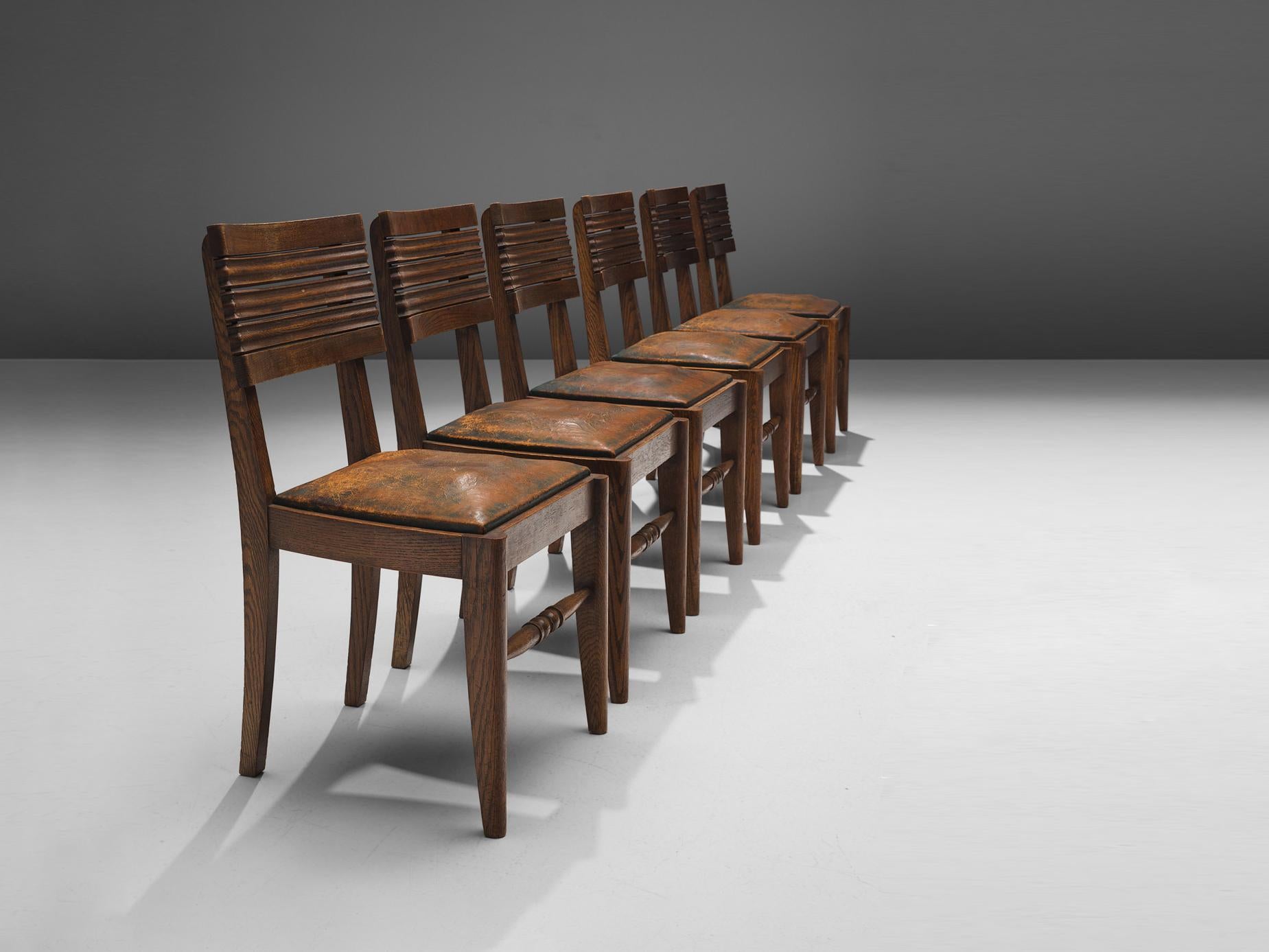 Gaston Poisson Sechser-Set Esszimmerstühle aus Eiche und Leder  (Moderne der Mitte des Jahrhunderts) im Angebot