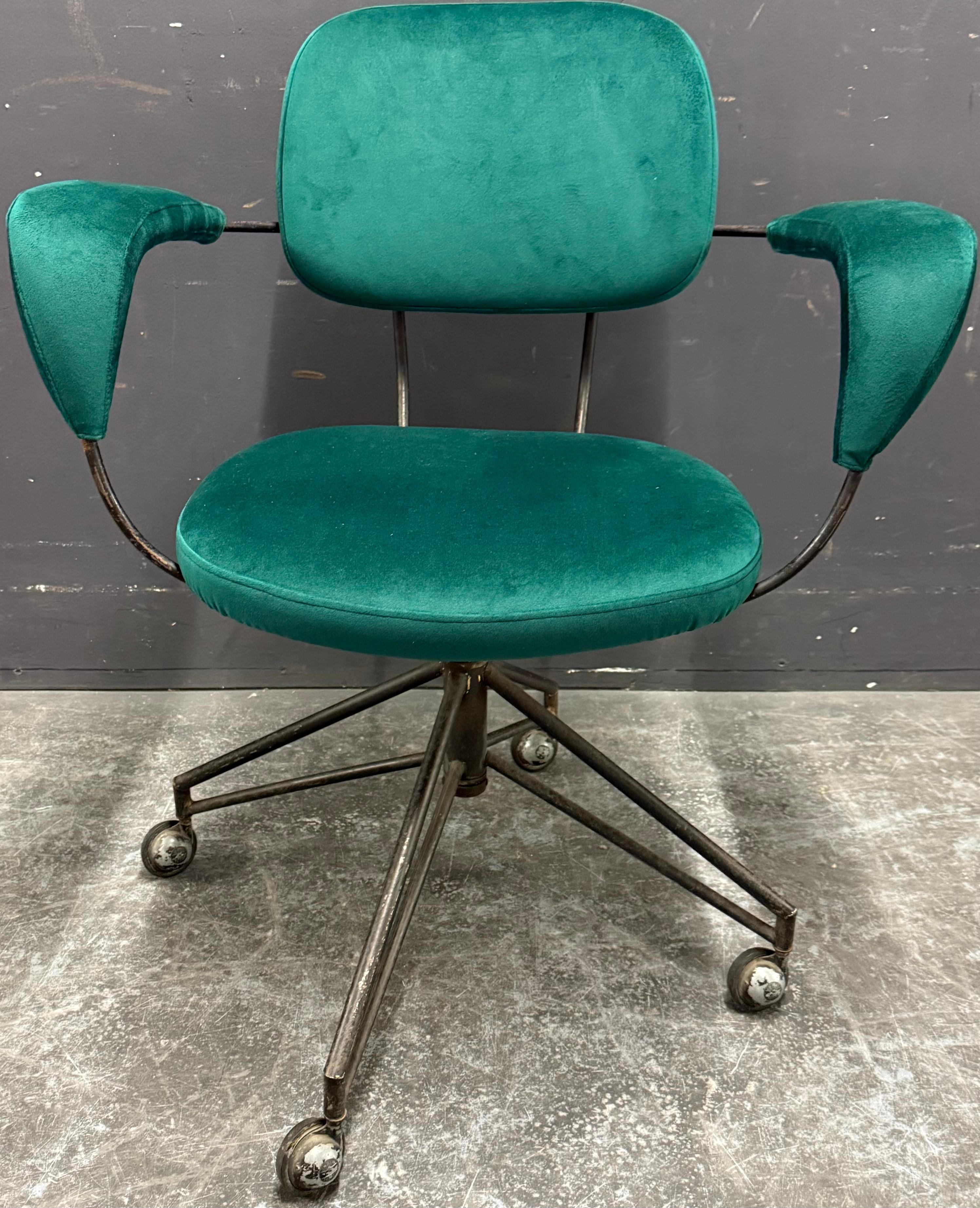 silla de escritorio gastone rinaldi mediados del siglo XX en venta