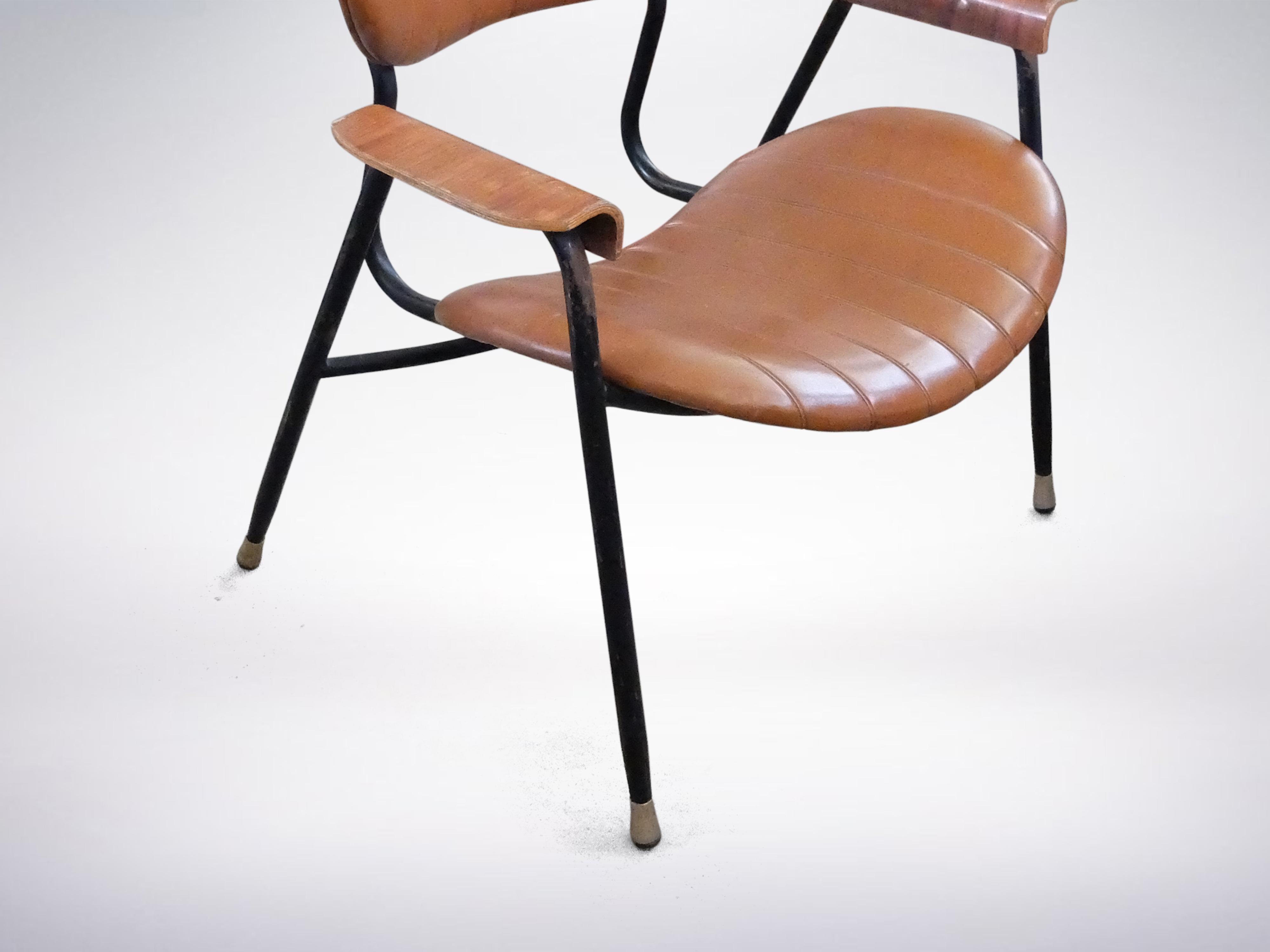 Mid-Century Modern Gastone Rinaldi for Rima, Italian Mid-Century Leather Lounge Chair, 1950 For Sale
