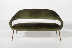 Gastone Rinaldi for RIMA Mod. DU559 Green Velvet Sofa with Wood and Brass, Italy