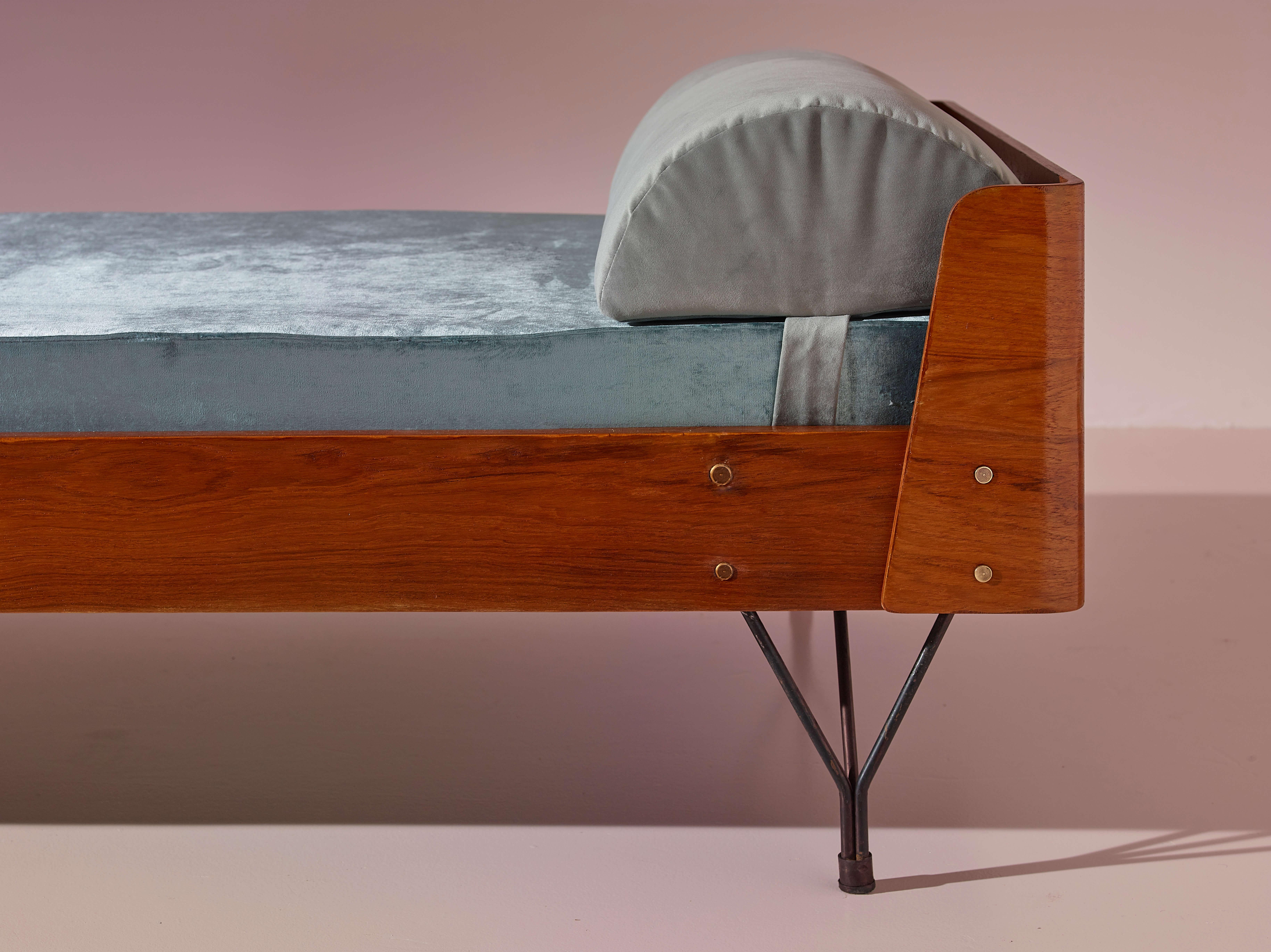 Metal Gastone Rinaldi plywood, metal and brass daybed by Rima, Italy, 1950s