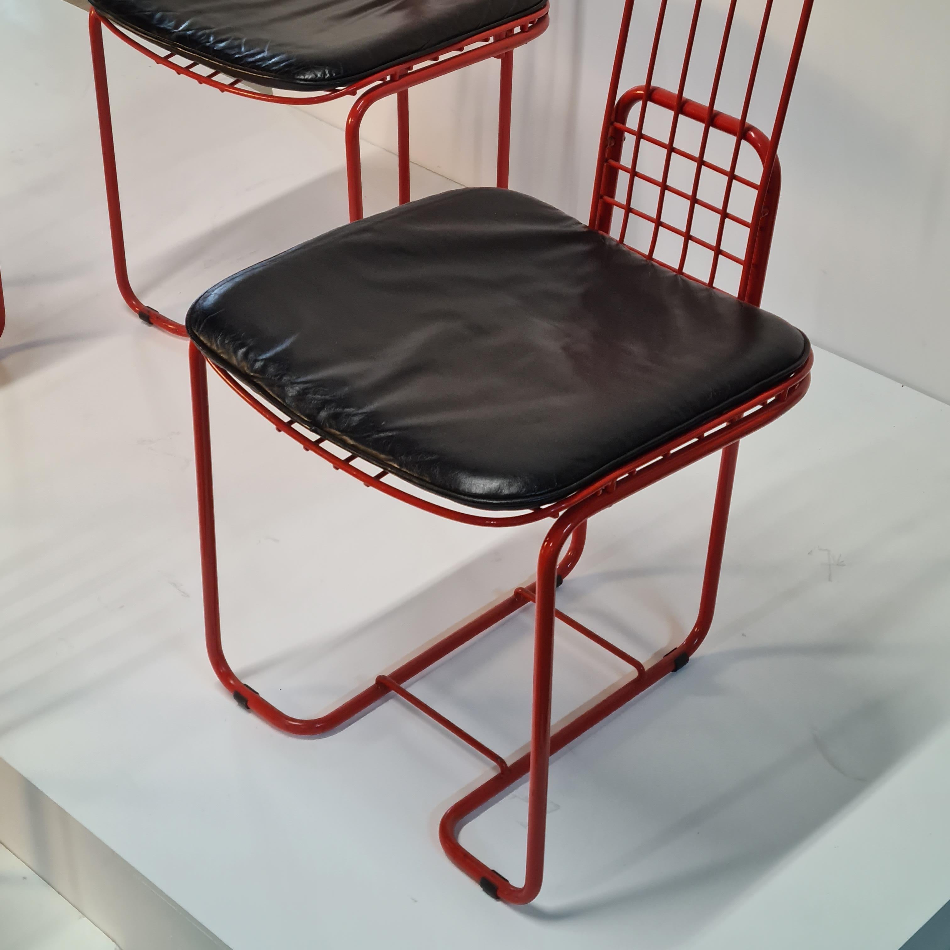 Émaillé Gastone Rinaldi Ensemble de 4 chaises Produit par Thema Egle 1983 en vente