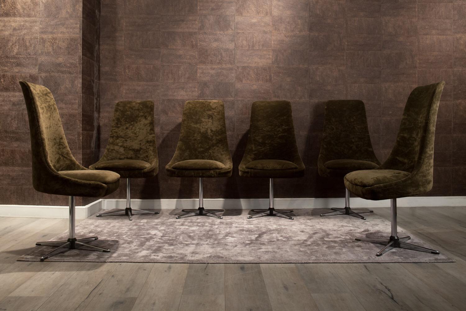 Modern Gastone Rinaldi Set Italian Swivel Chairs For Sale