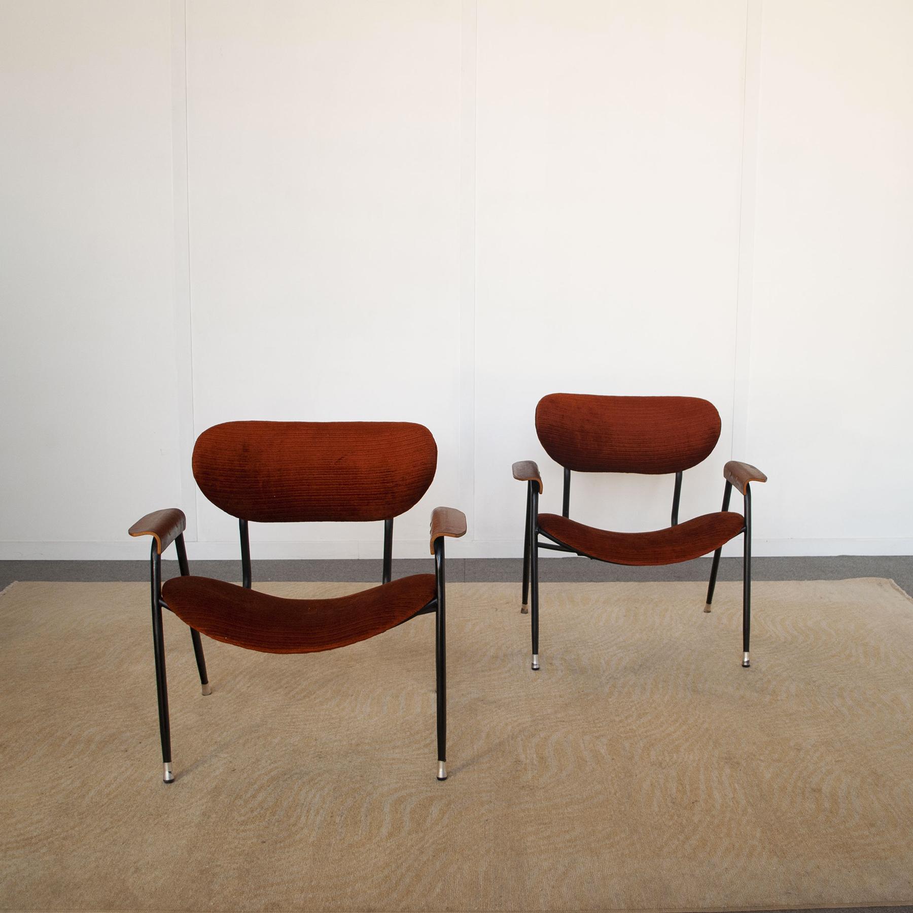 Mid-Century Modern Gastone Rinaldi set of two armchairs for Rima 1950s For Sale
