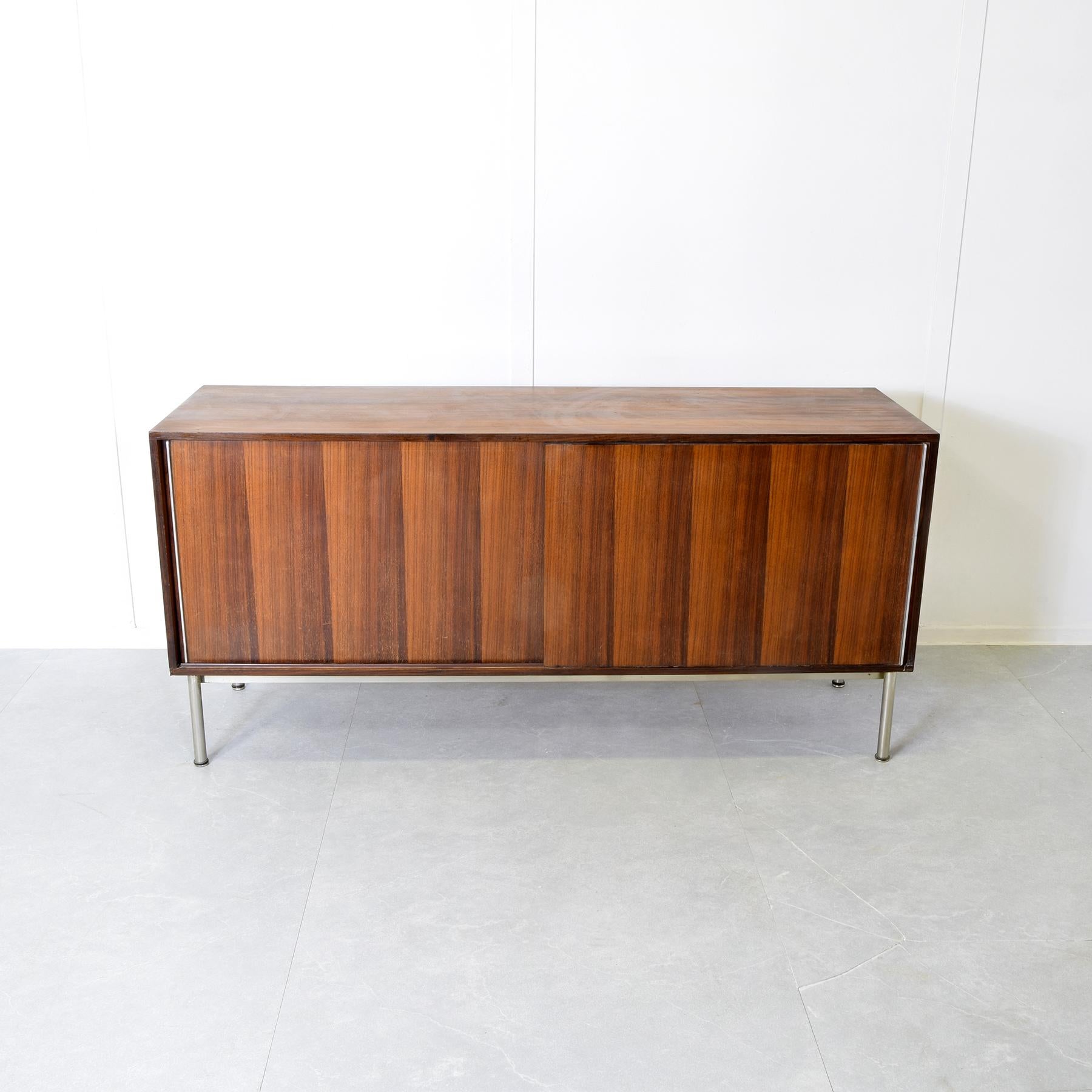 Mid-Century Modern Buffet Gastone Rinaldi  1970s. en vente