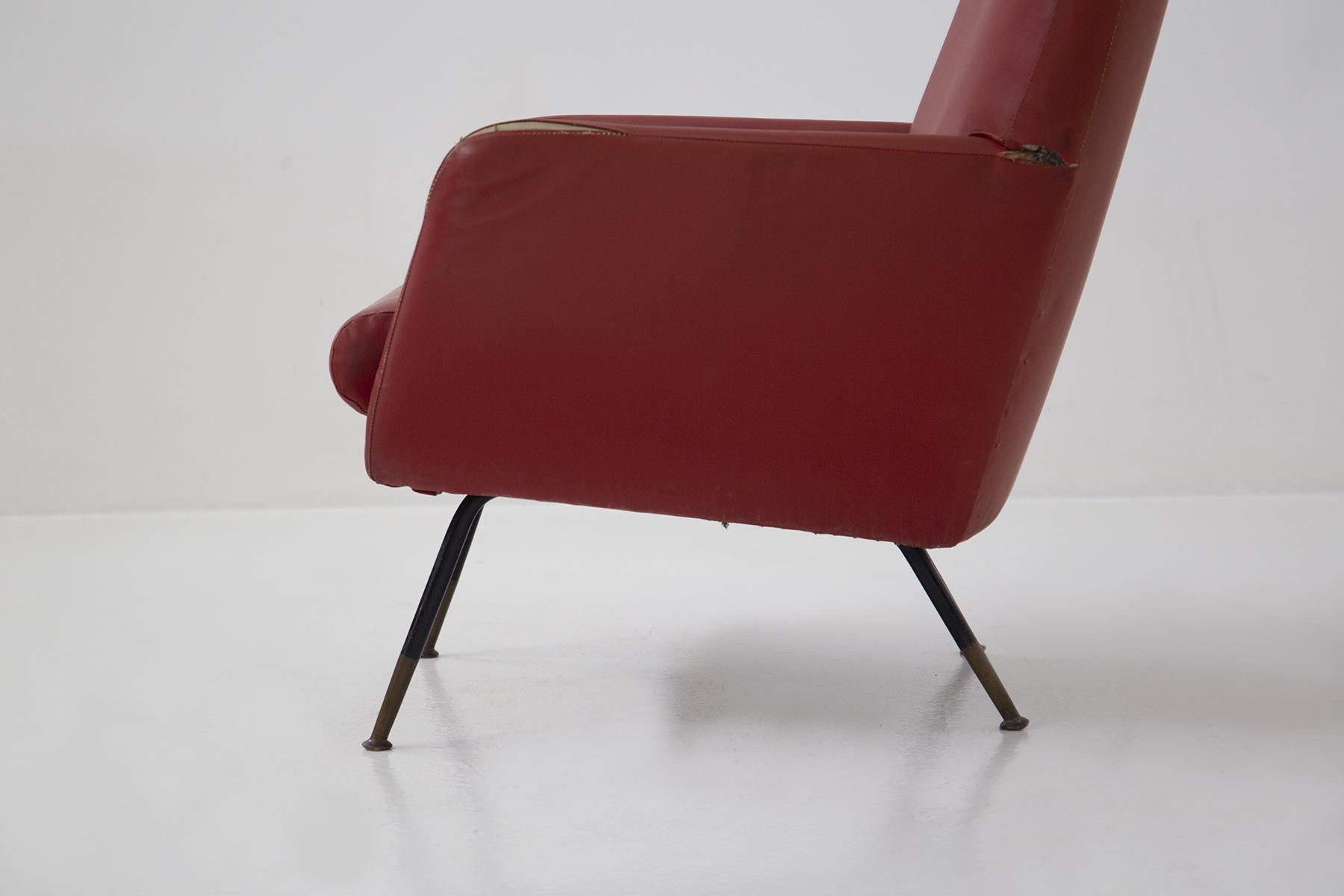 Gastone Rinaldi Vintage-Sessel aus rotem Leder mit Messingfüßen im Angebot 2