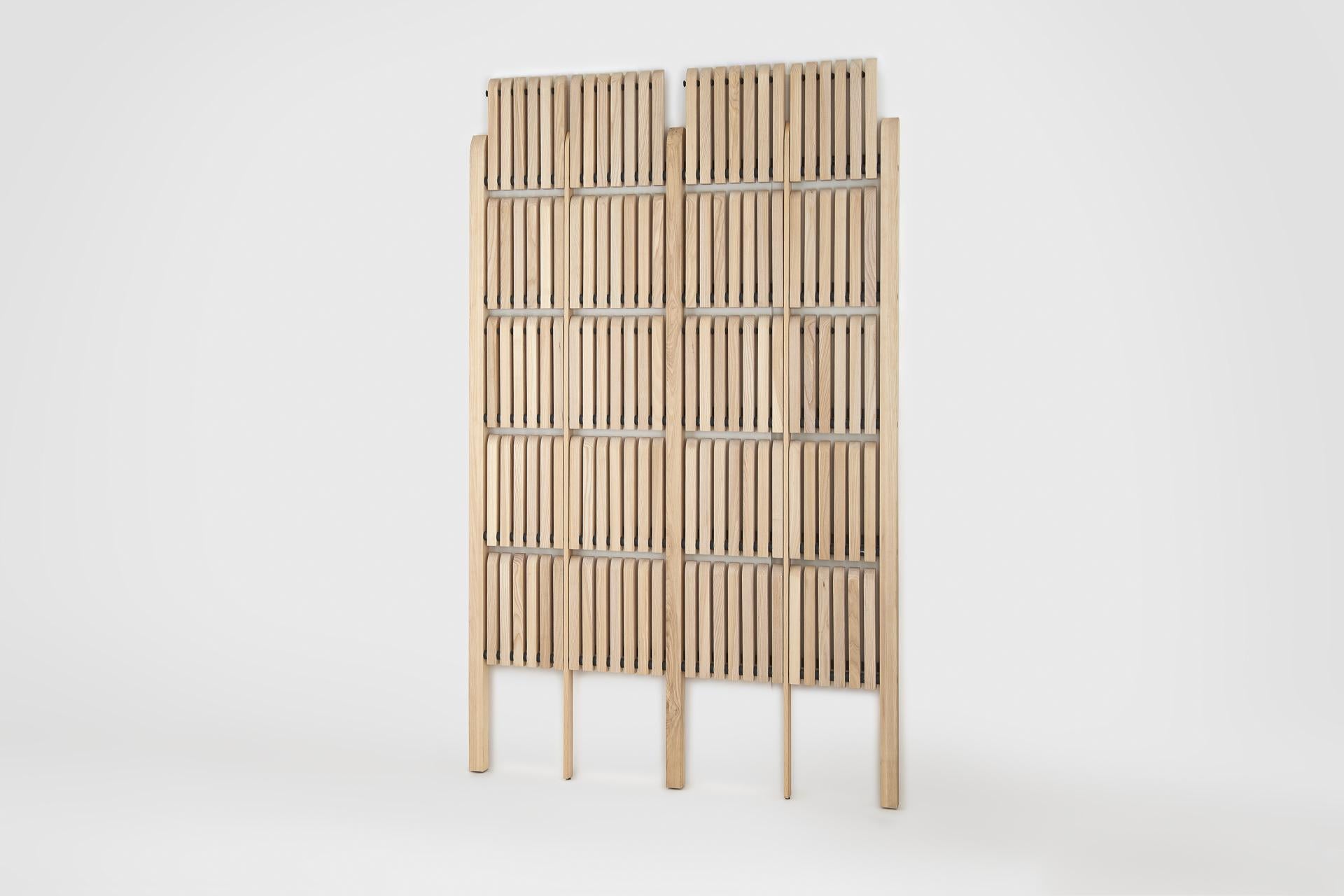 Estantería moderna de madera de fresno y acero - Estantería modular artesanal 1500 mm en venta 7