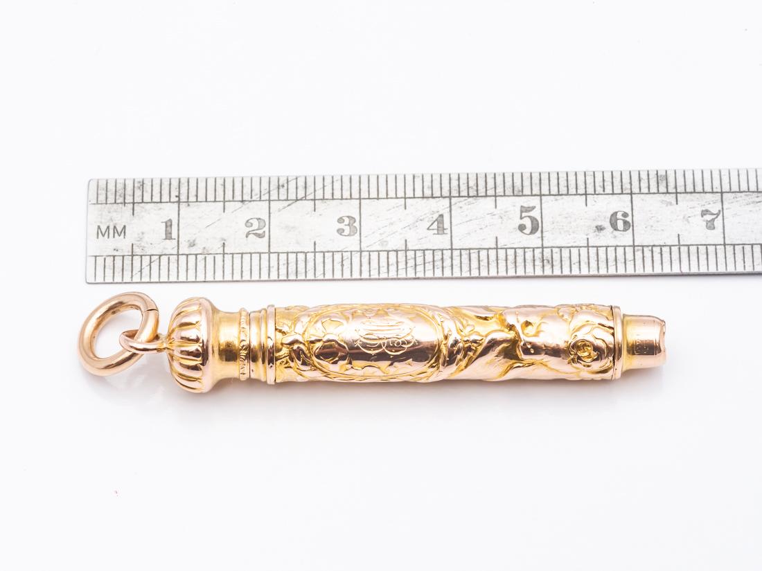 Gate Spencil Gold 18 Karat 
Flower decor
The Pencil can Grow and decrease following use 