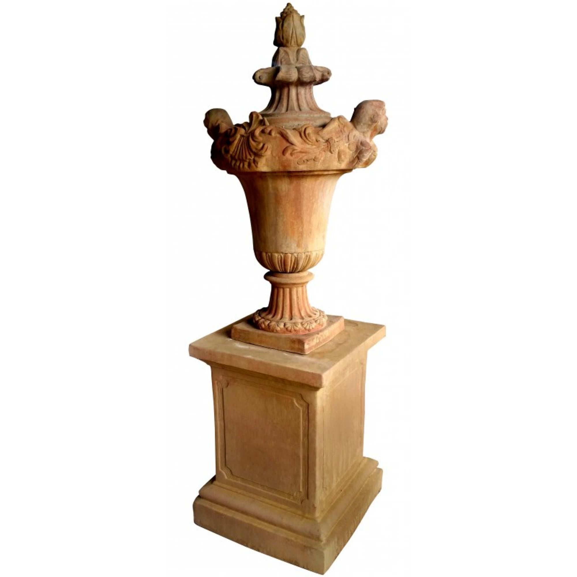 Hand-Crafted Gate Vase with Two Front Putti, Tuscan Renaissance, Early 20th Century For Sale