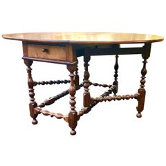 Gateleg Table Walnut William an Mary Ring an Vase Turning Philadelphia, 1720