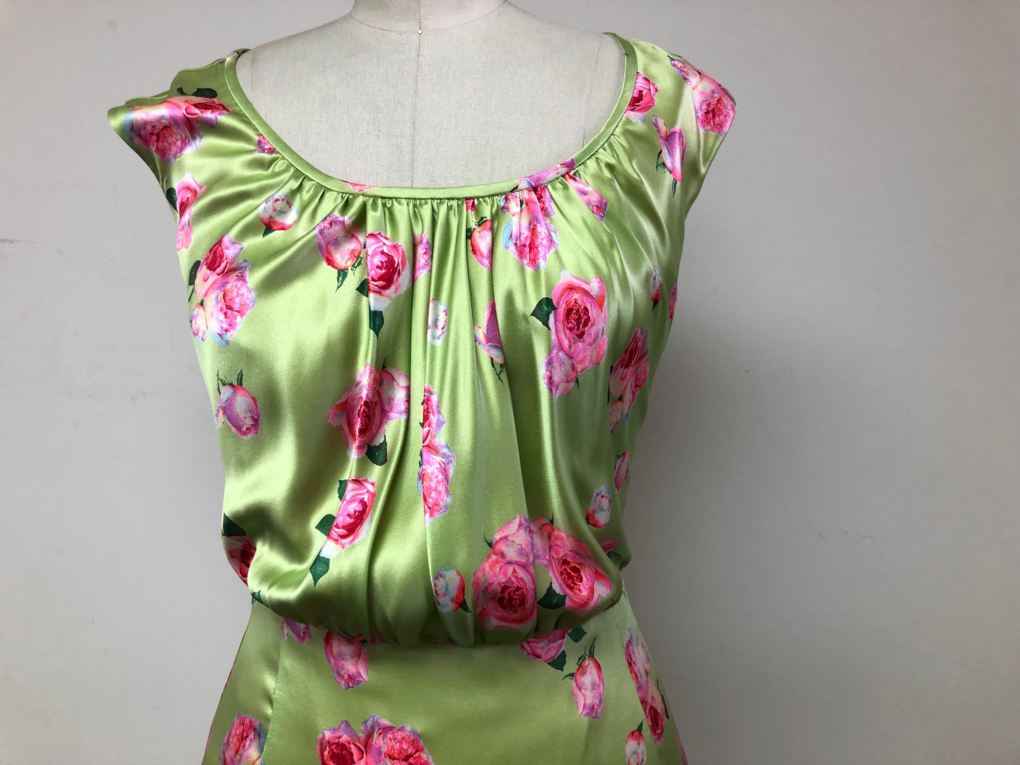 Gathered Blouson Gown in Pale Green Charmuese with Scattered  Pink Roses For Sale 4