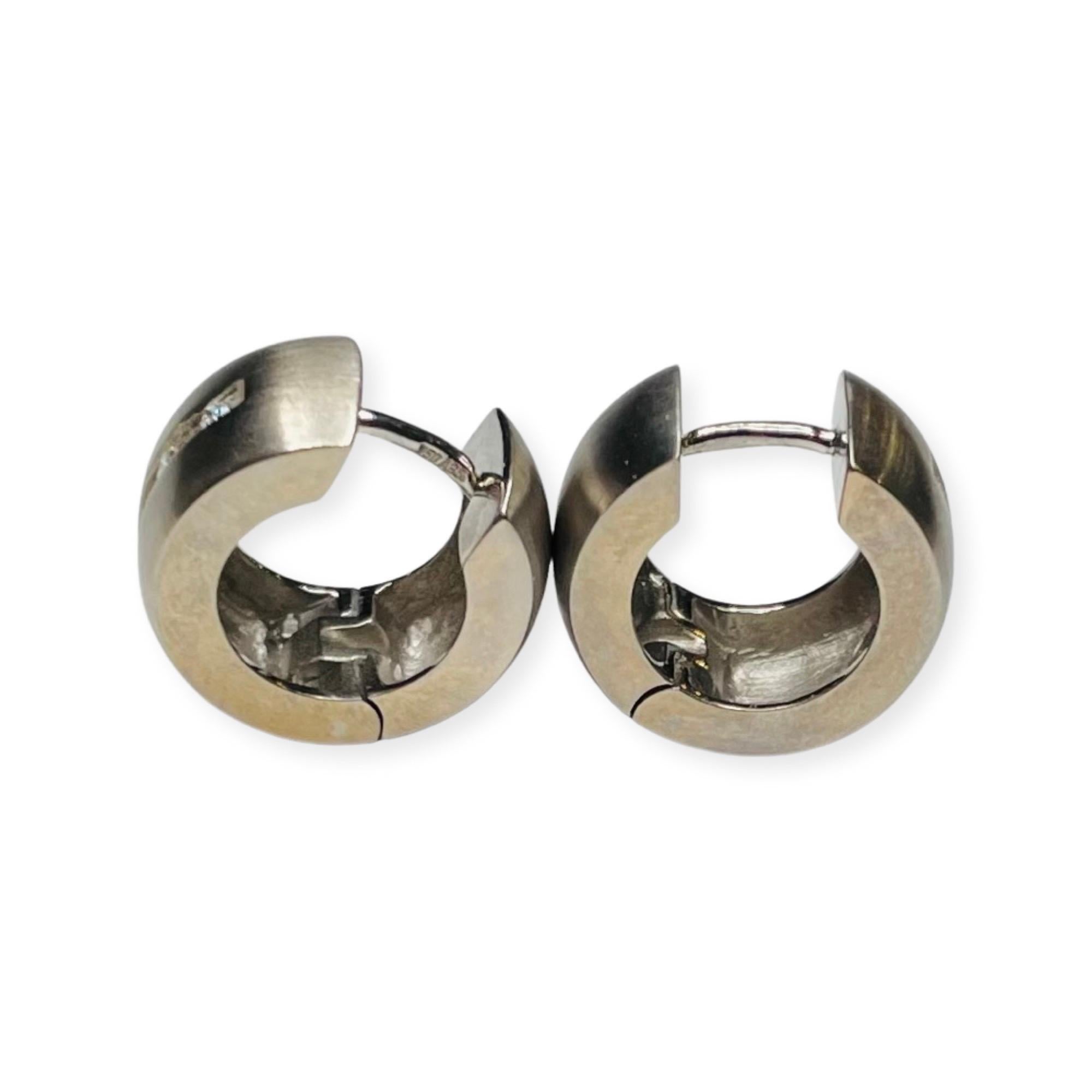 Round Cut Gathmann 18K White Gold Hoop Diamond Earrings For Sale