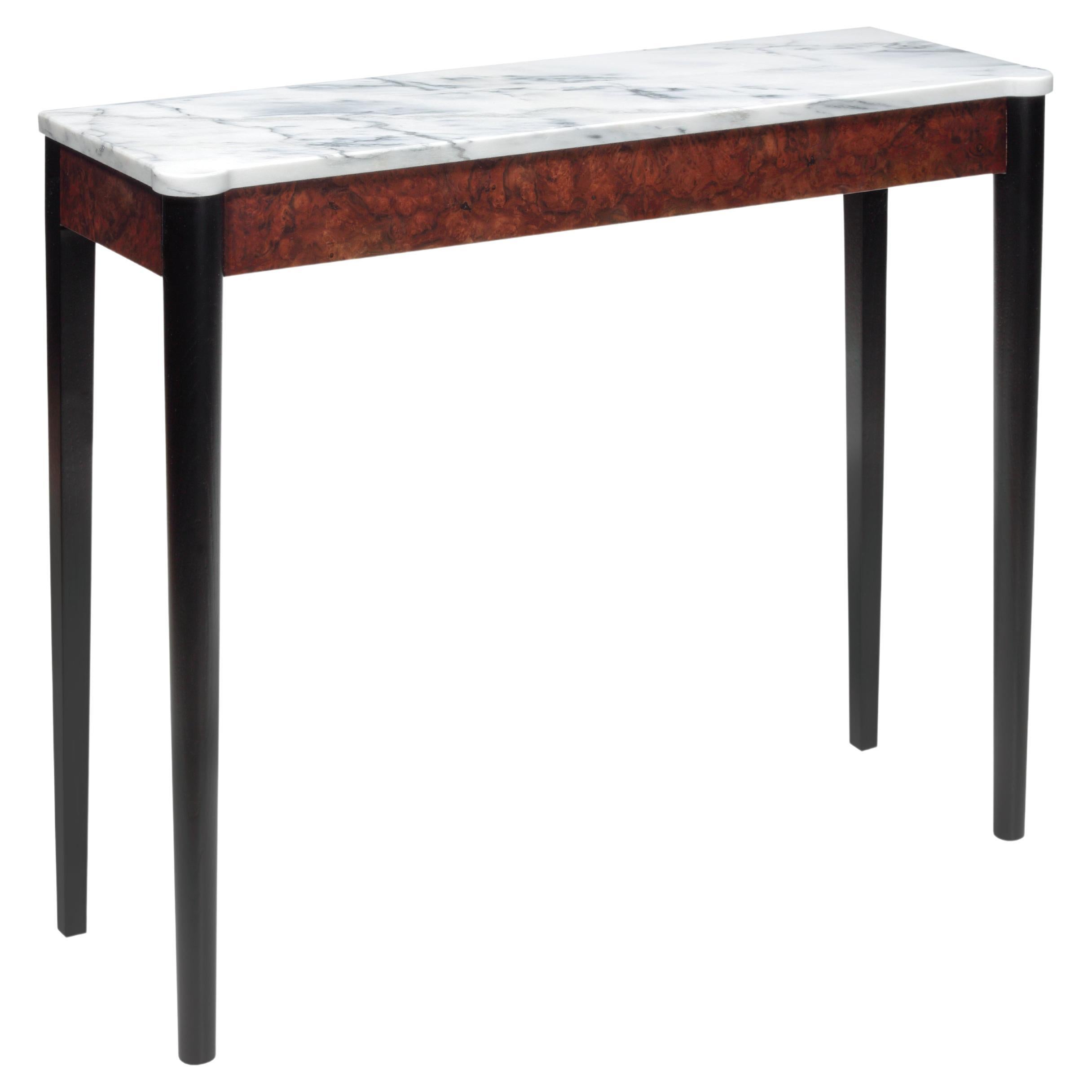 Table console avec plateau en marbre façonné et structure en ronce de noyer