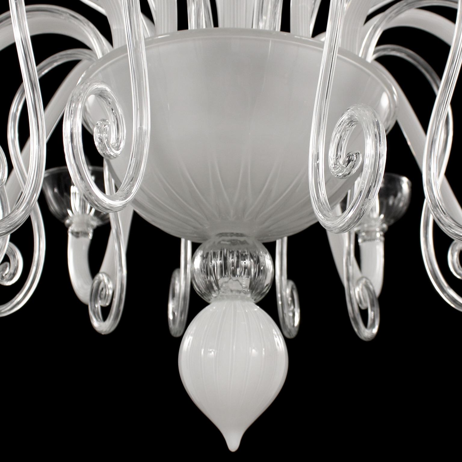 Italiano Lampadario 12+6 bracci in vetro di Murano bianco e trasparente Gatsby Naked by Multiforme in vendita