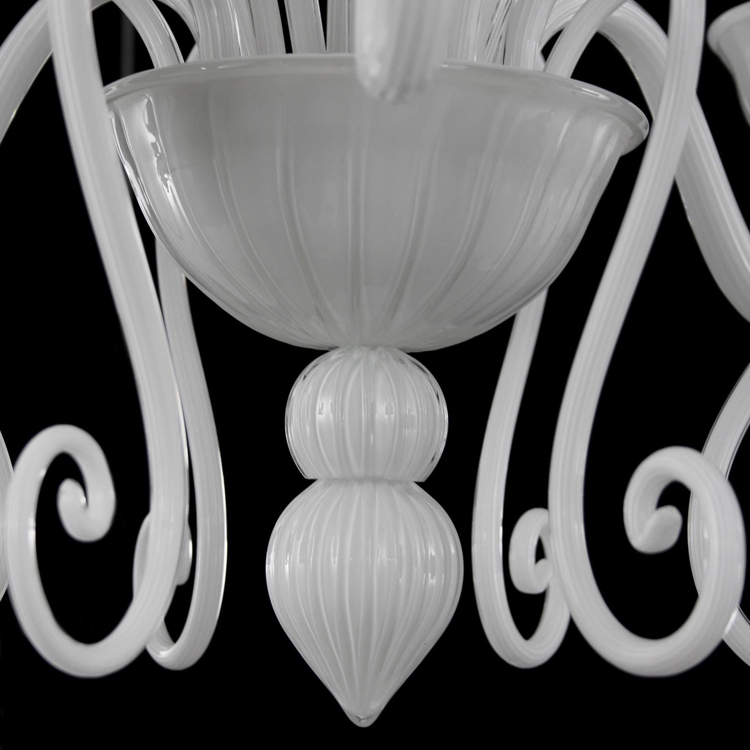 italien Lustre 6 bras blanc en verre de Murano Gatsby Naked by Multiforme en stock en vente