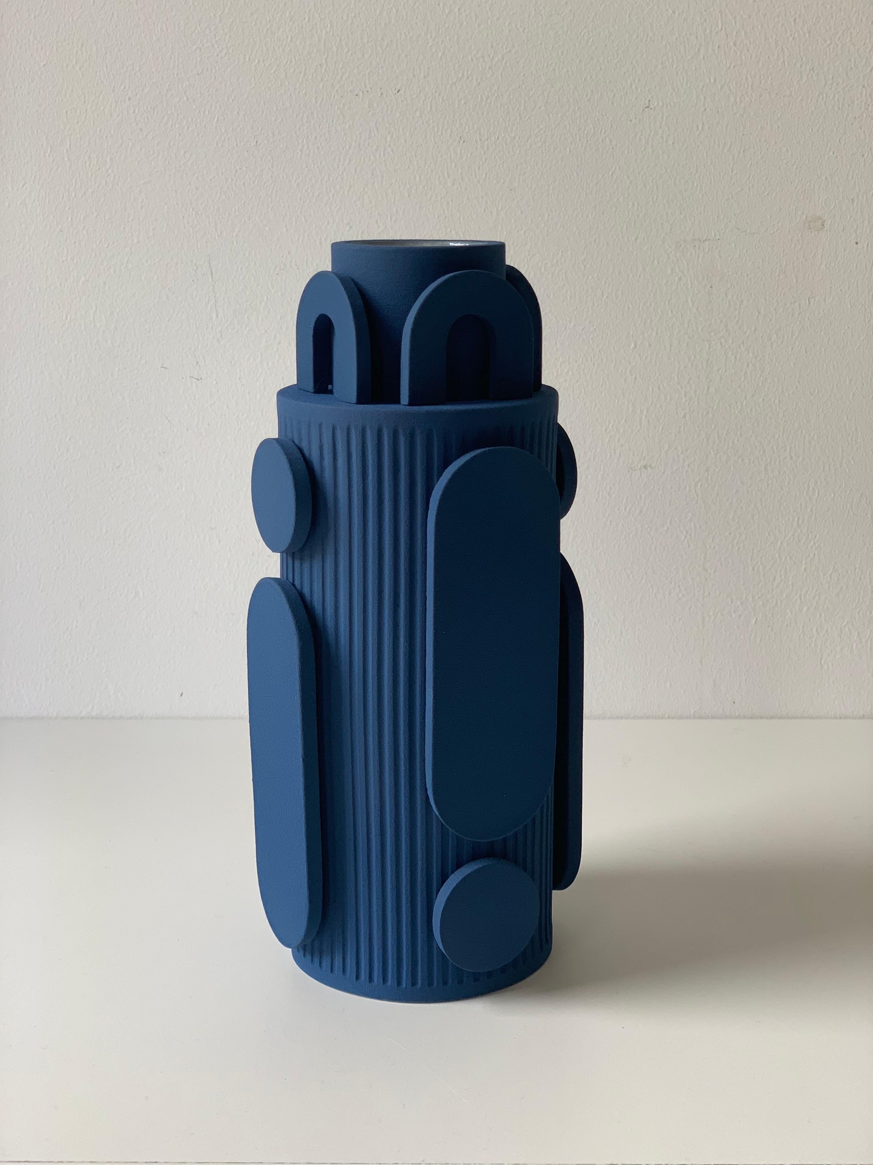 Gatsby vase by Séverine Digonnet
Dimensions: D 10 x W 15 x H 23 cm.
Materials: stoneware.
Available in other colors. 

Séverine Digonnet
I discovered ceramics in 2017 in Kayoko Hayasaki's studio in the heart of the Marais, in Paris. The first